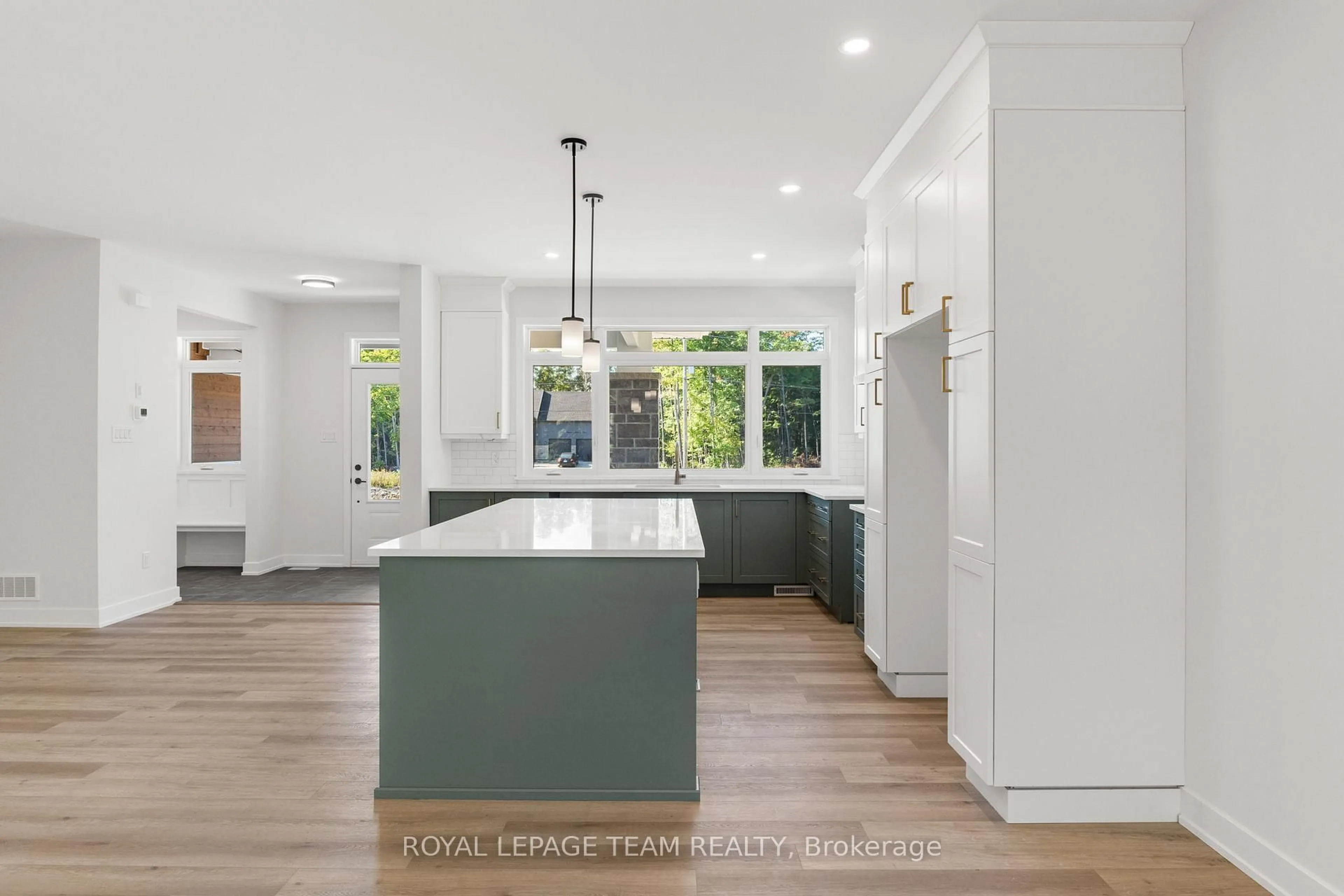 Open concept kitchen, ceramic/tile floor for 101 Alcock Dr, Ashton Ontario K0A 1B0