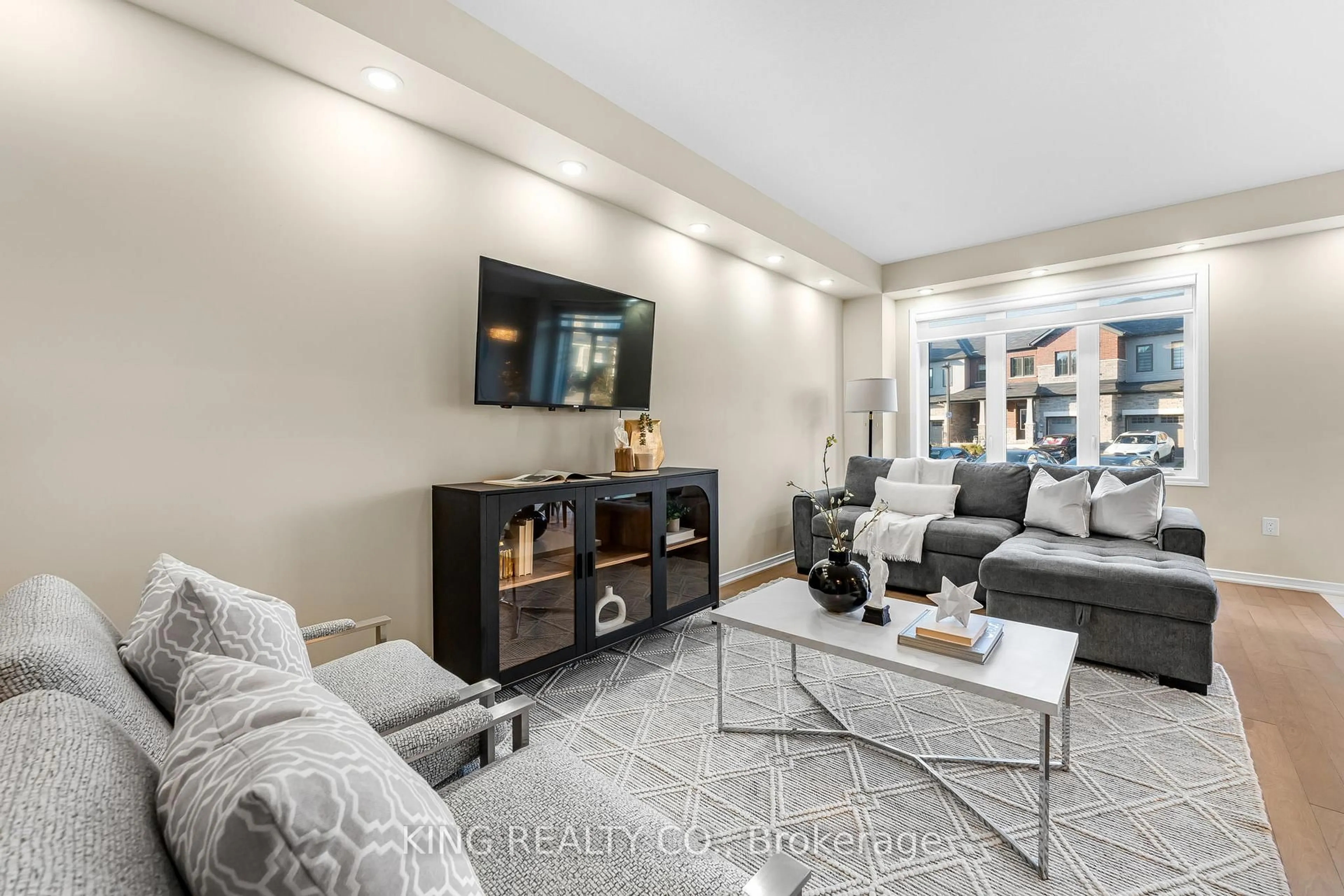 Living room with furniture, unknown for 8273 Tulip Tree Dr #30, Niagara Falls Ontario L2H 3S8