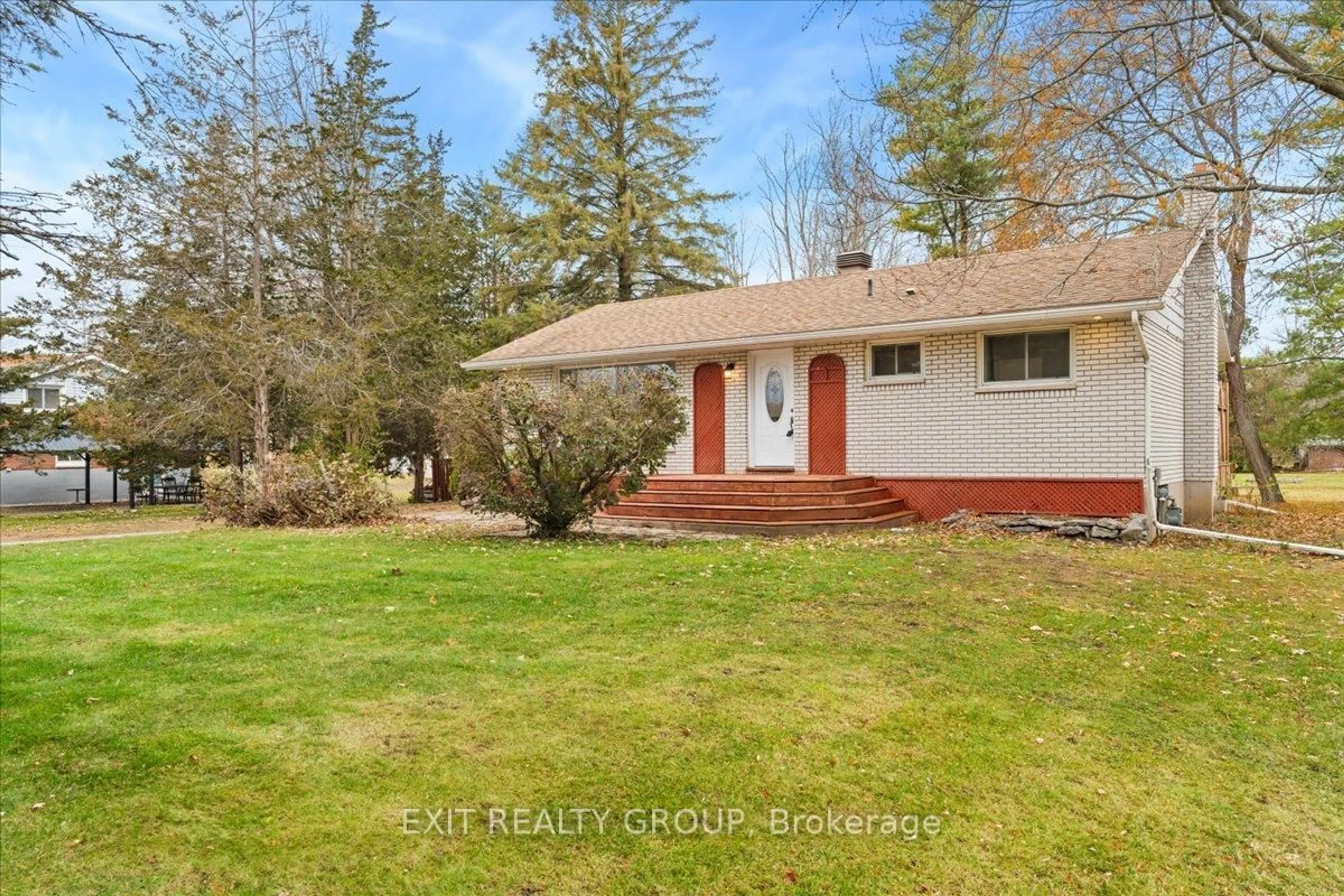 Unknown for 40 Hartsmere Rd, Ingleside Ontario K8V 5P4