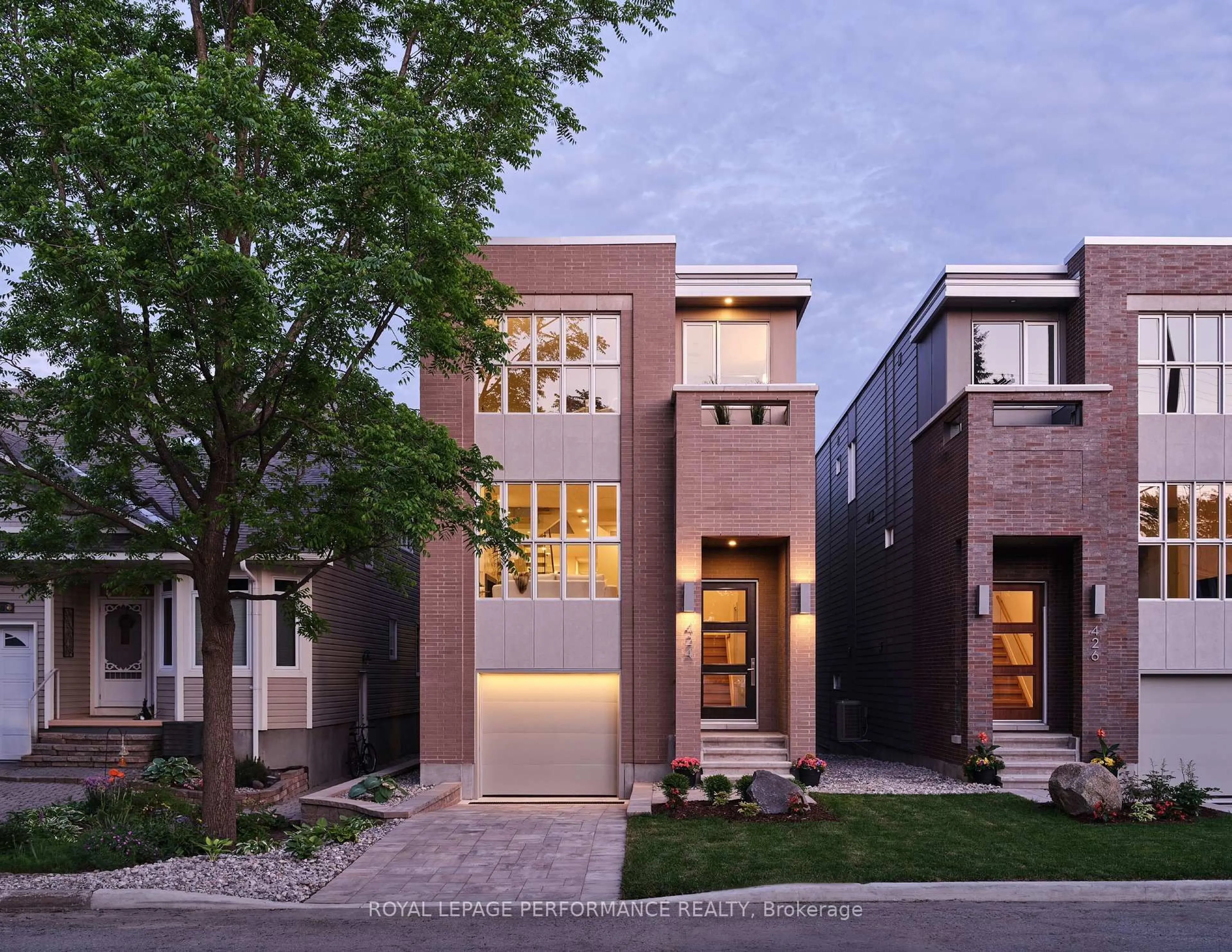 Home with brick exterior material, street for 424 Avondale Ave, Ottawa Ontario K2A 0S3