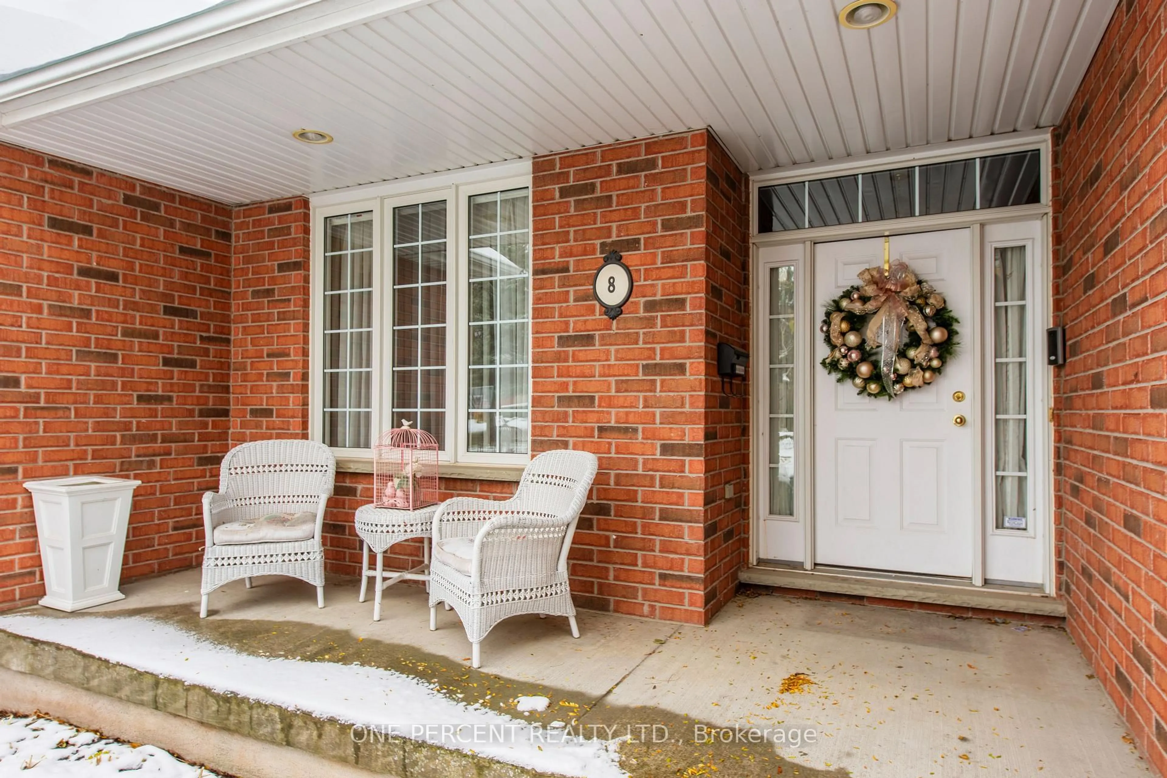 Patio, street for 8 Trillium Crt, Guelph Ontario N1G 4P8