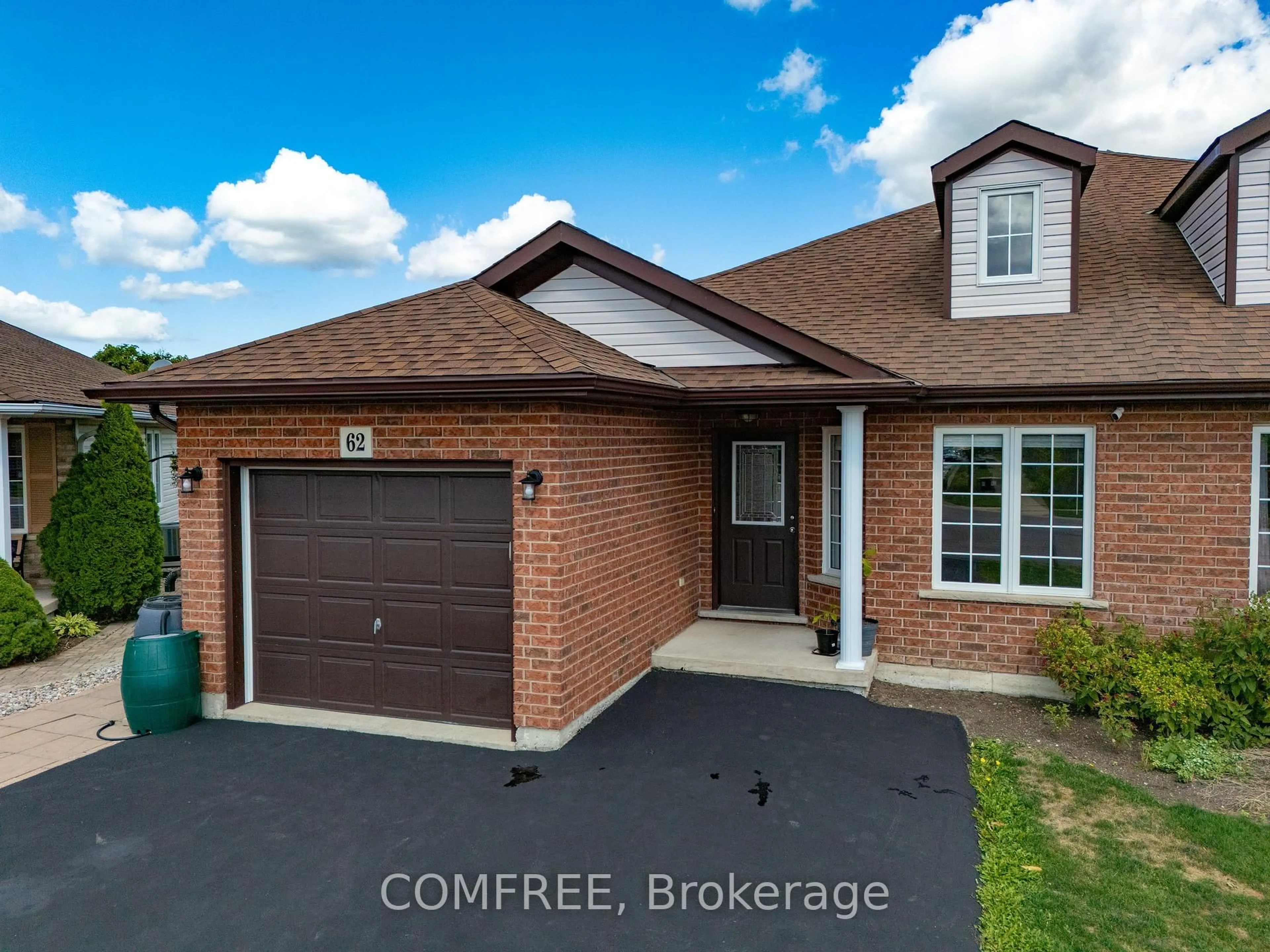 Home with brick exterior material, street for 62 Golden Acres Dr, West Lincoln Ontario L0R 2A0