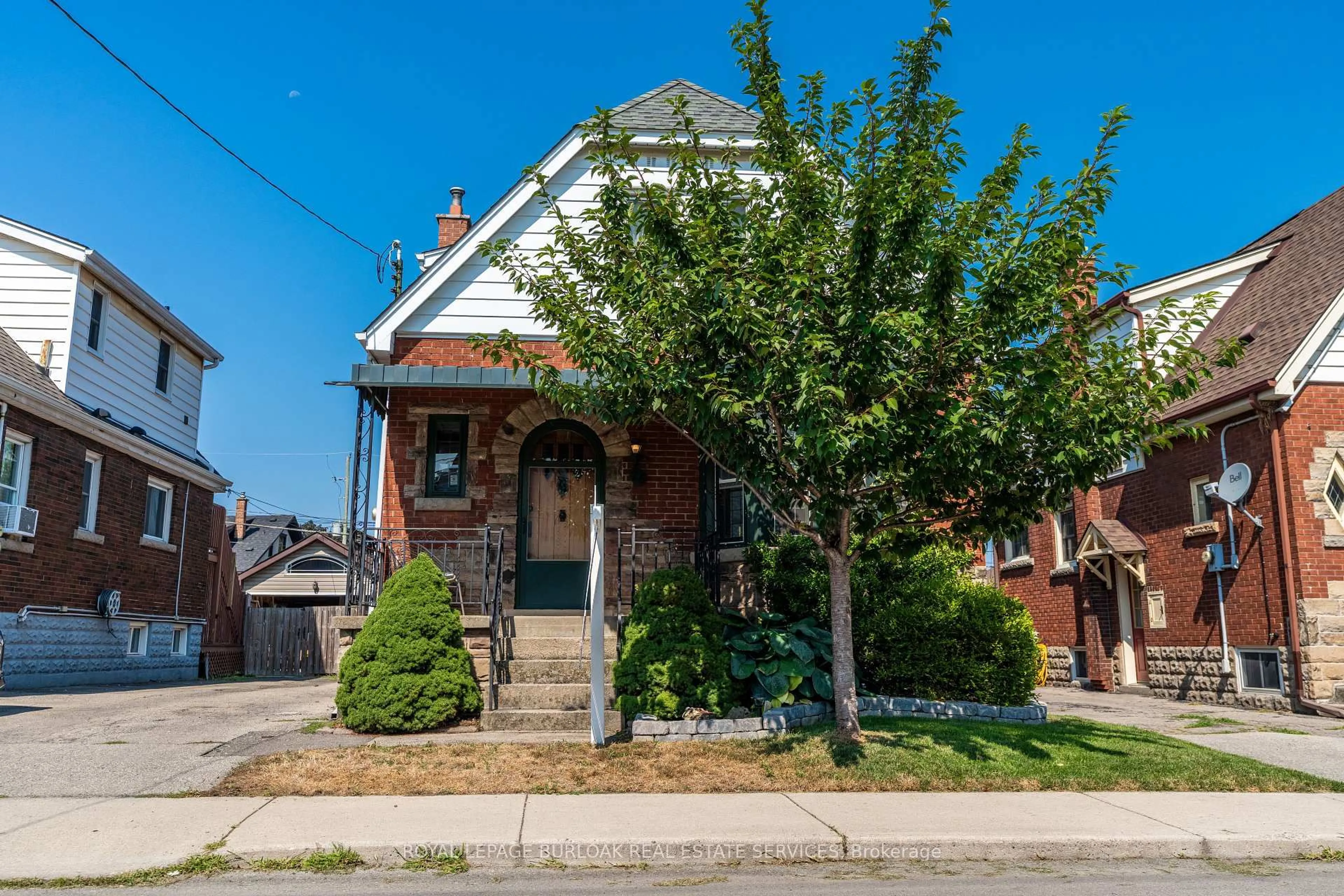 Home with brick exterior material, street for 26 Weir St, Hamilton Ontario L8K 3A1