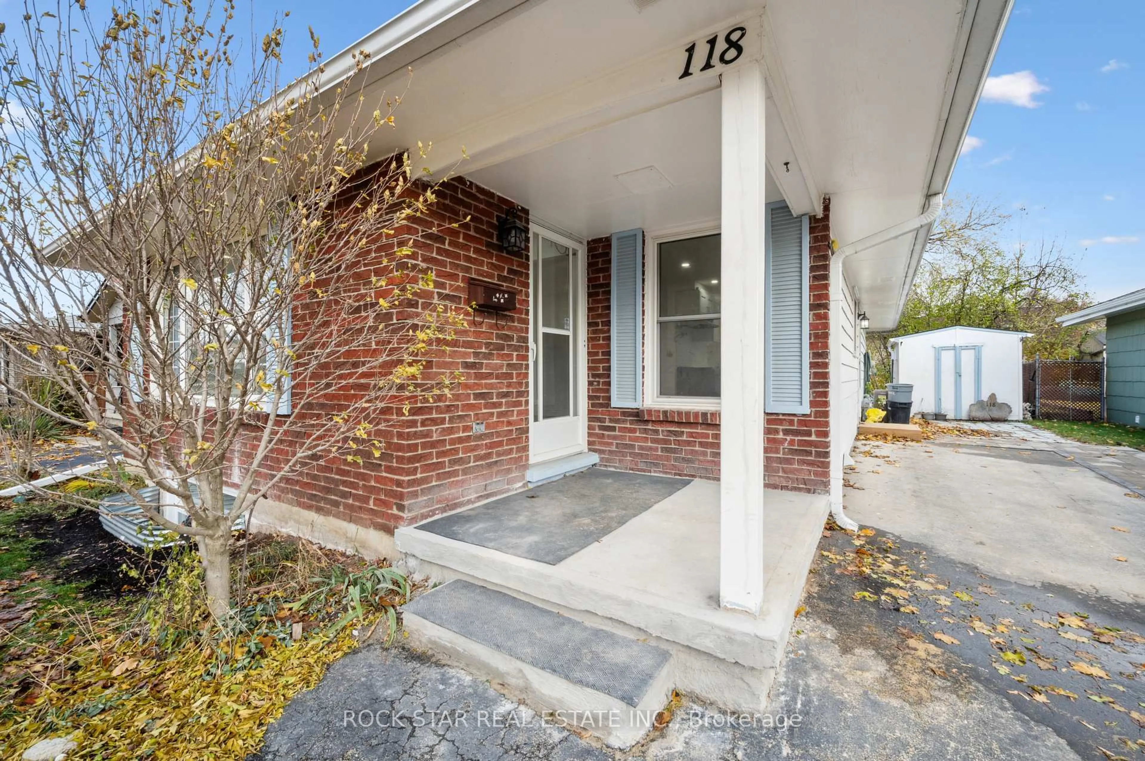 Home with brick exterior material, street for 118 Selkirk Dr, Kitchener Ontario N2E 1M4