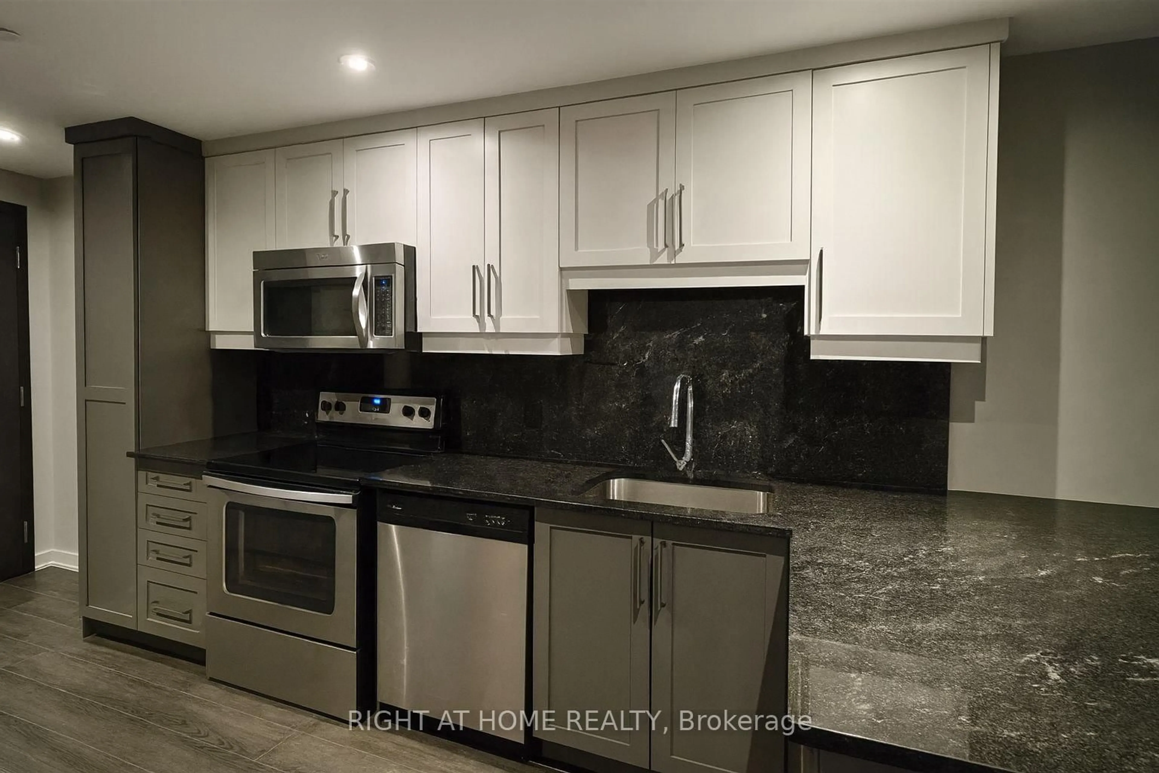 Unknown for 330 Phillip St #N1803, Waterloo Ontario N2L 3W9