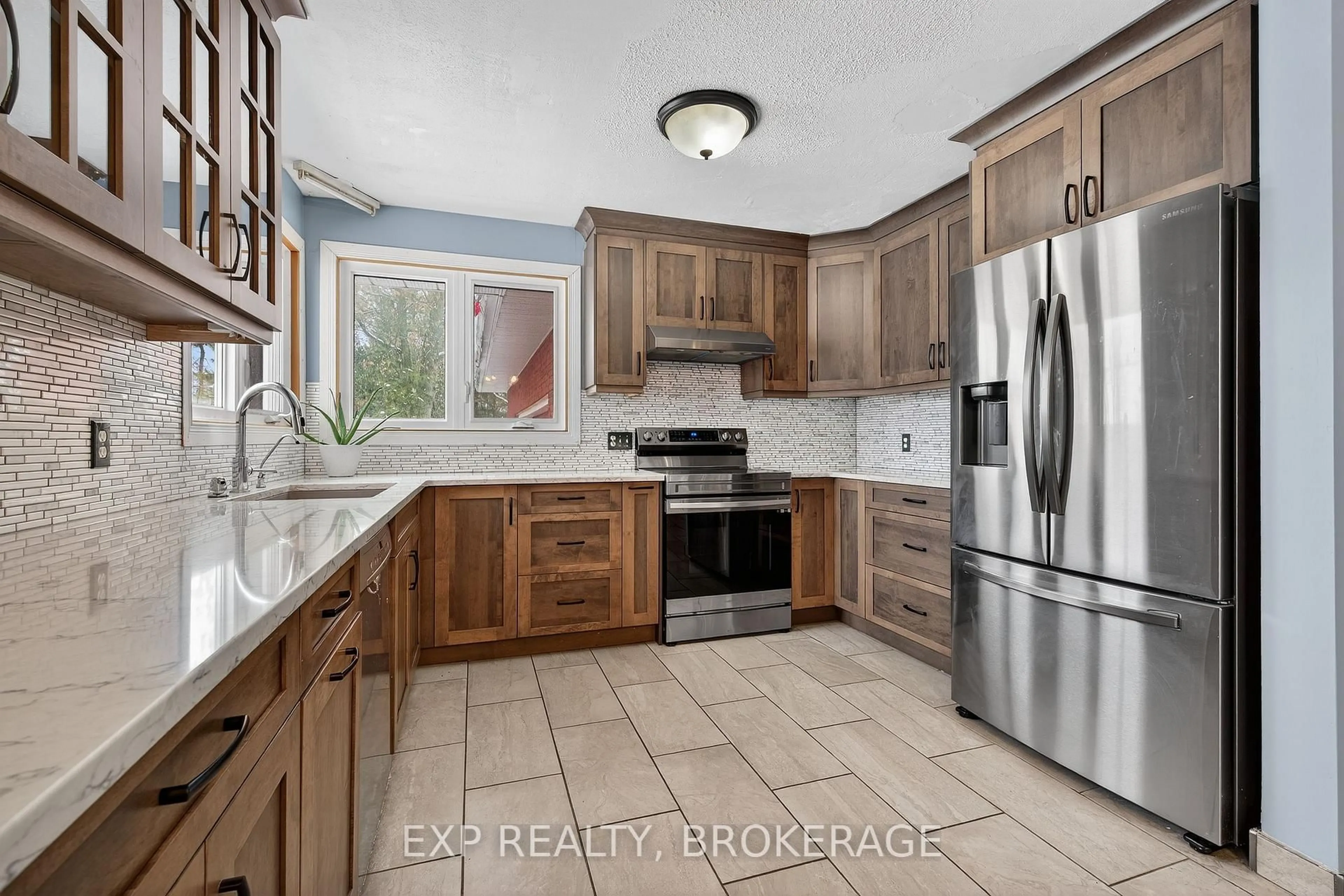 Open concept kitchen, ceramic/tile floor for 5578 HIGHWAY 38, Hartington Ontario K0H 1W0