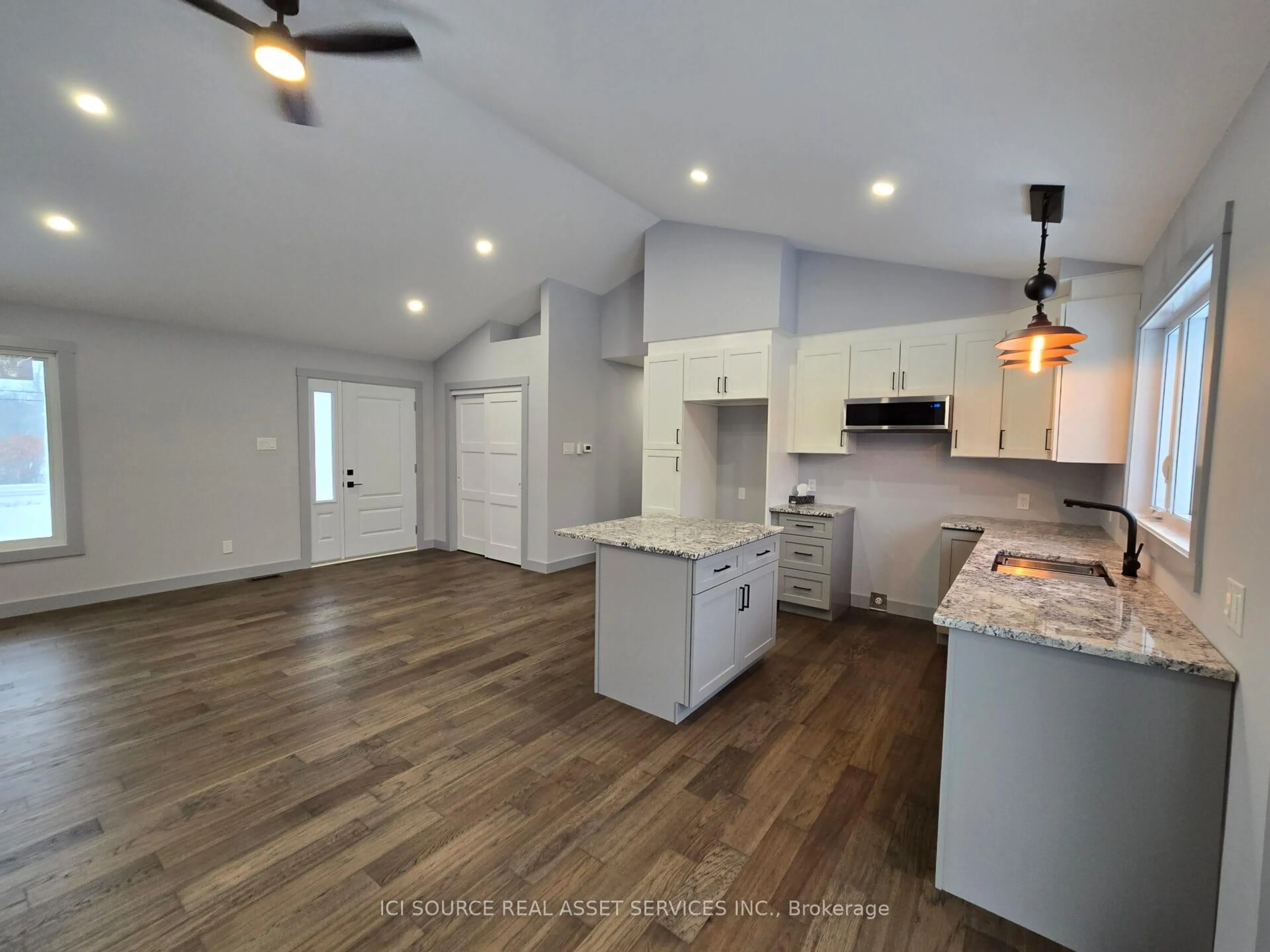 Open concept kitchen, unknown for 7367 Roger Stevens Dr, Smiths Falls Ontario K7A 4S6