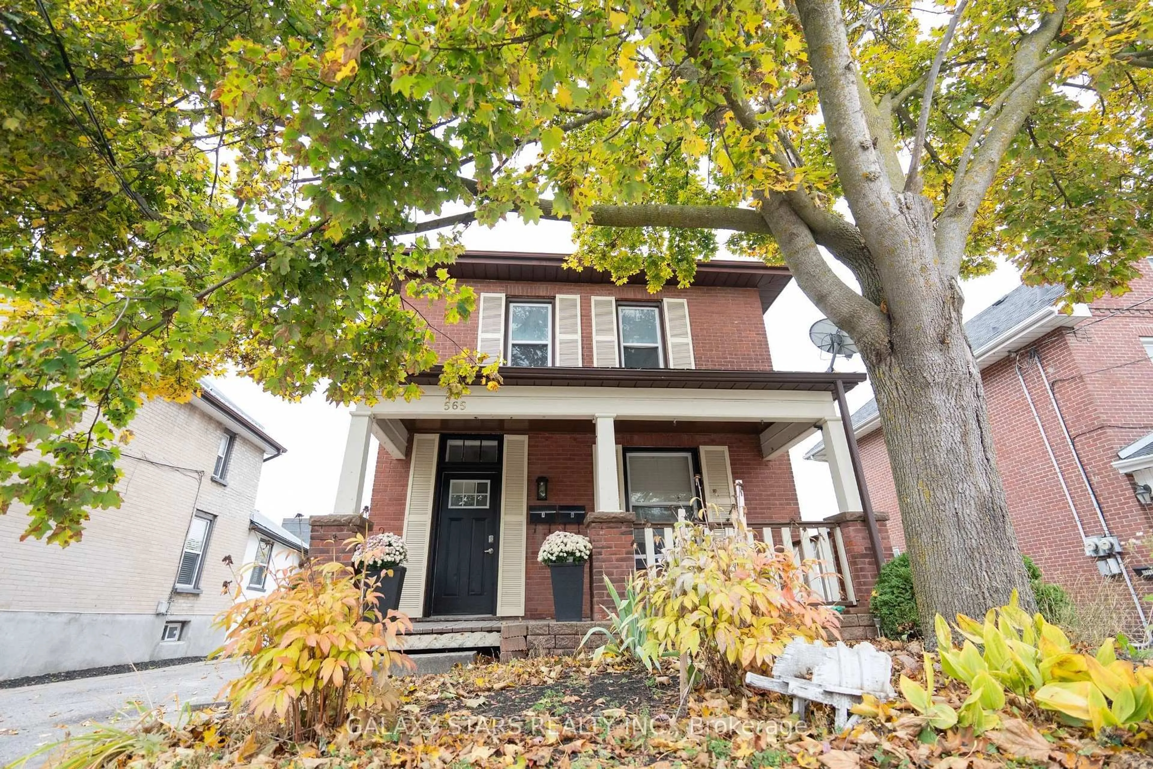 Home with brick exterior material, street for 565 Romaine St, Peterborough Ontario K9J 2C8