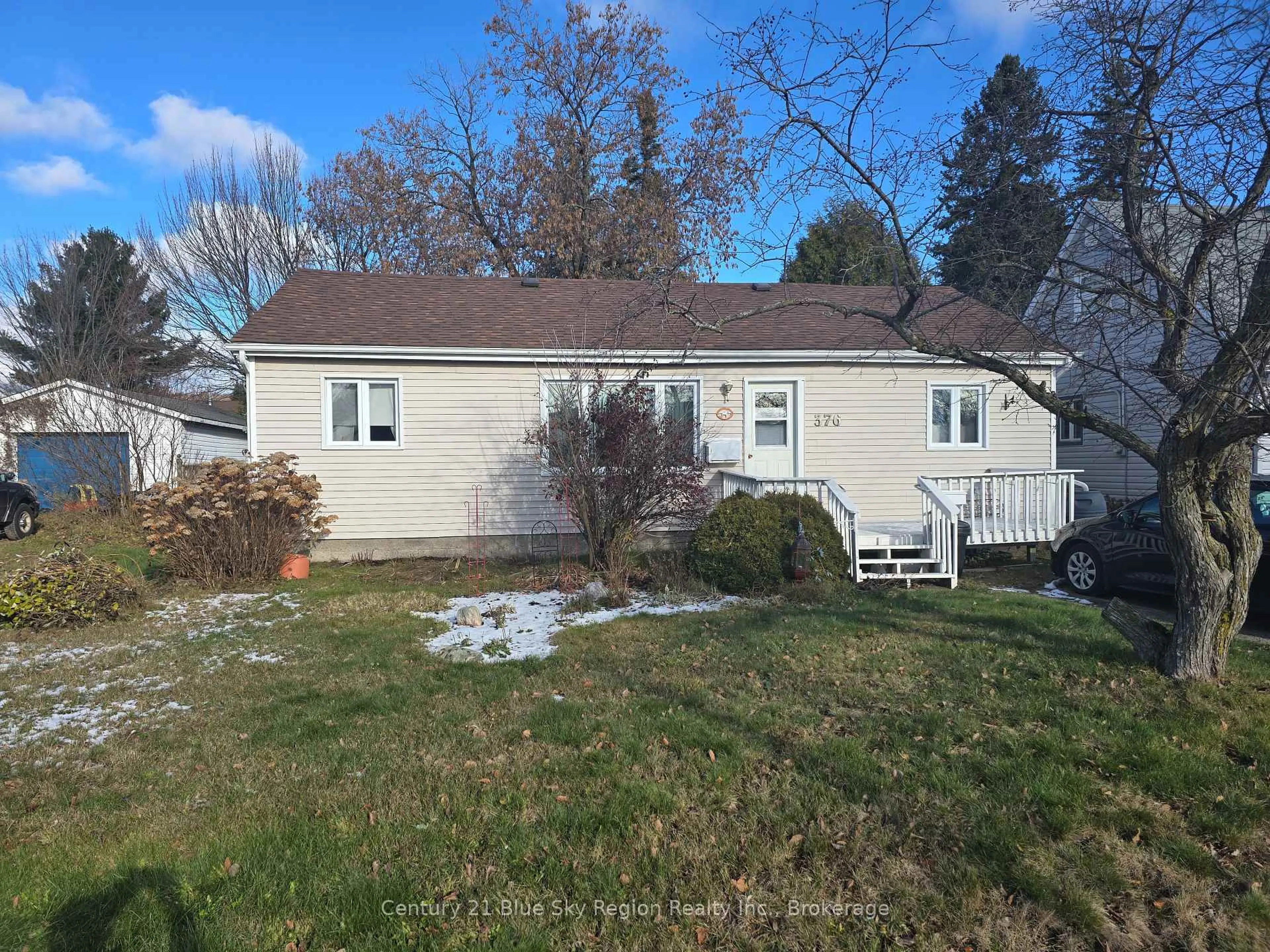 Unknown for 376 Albert Ave, North Bay Ontario P1B 7J9