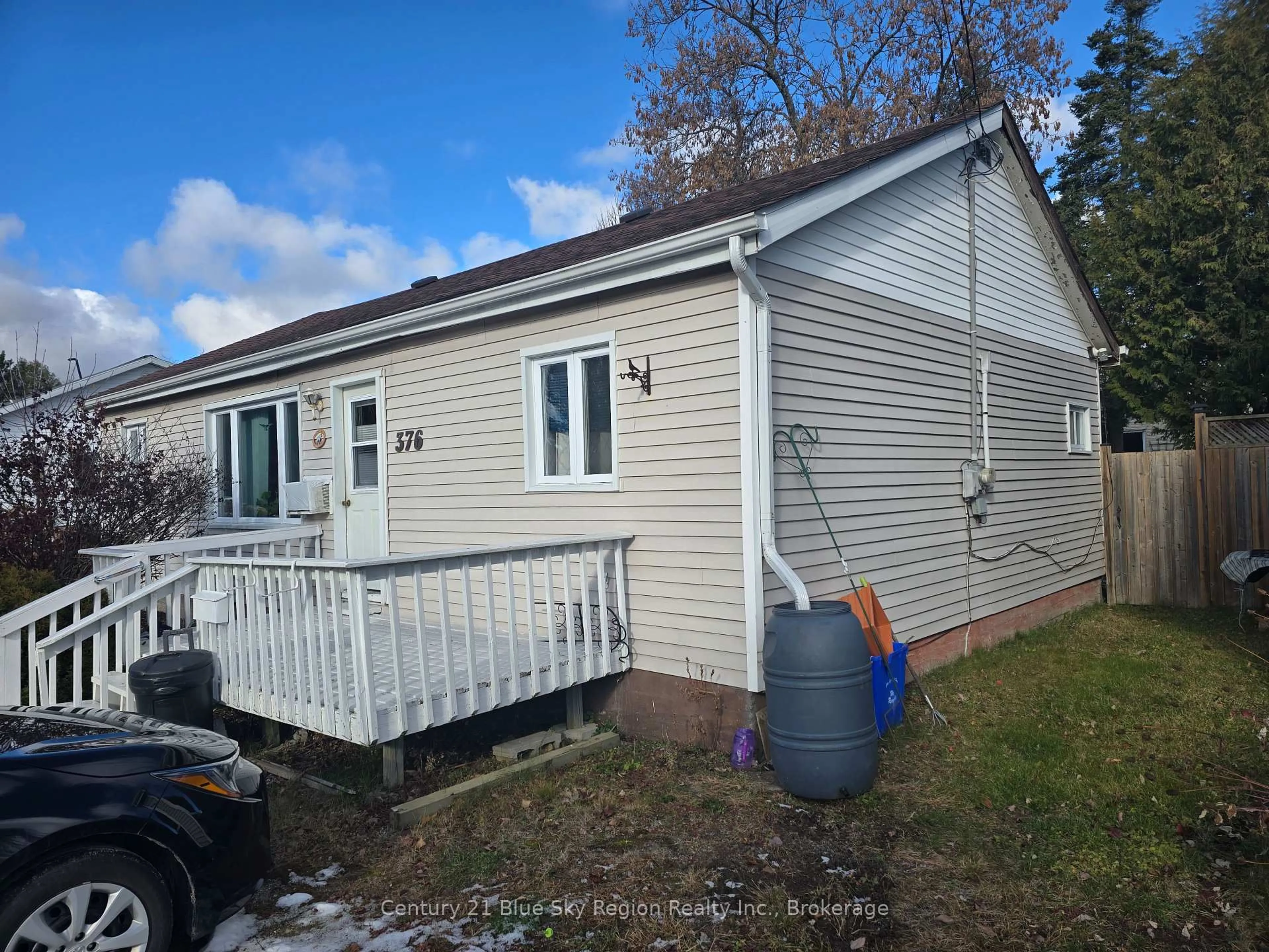 Unknown for 376 Albert Ave, North Bay Ontario P1B 7J9