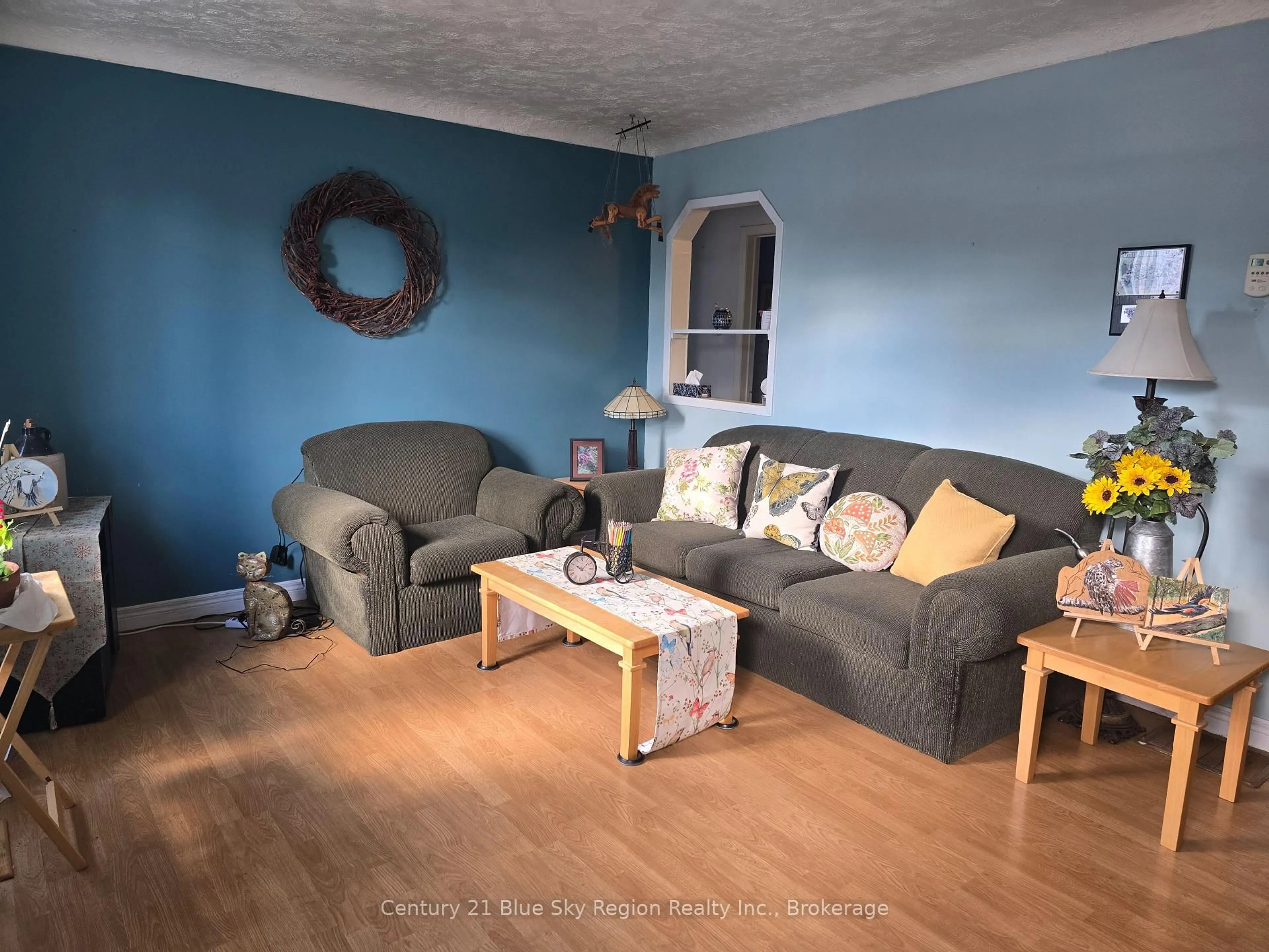 Living room with furniture, unknown for 376 Albert Ave, North Bay Ontario P1B 7J9