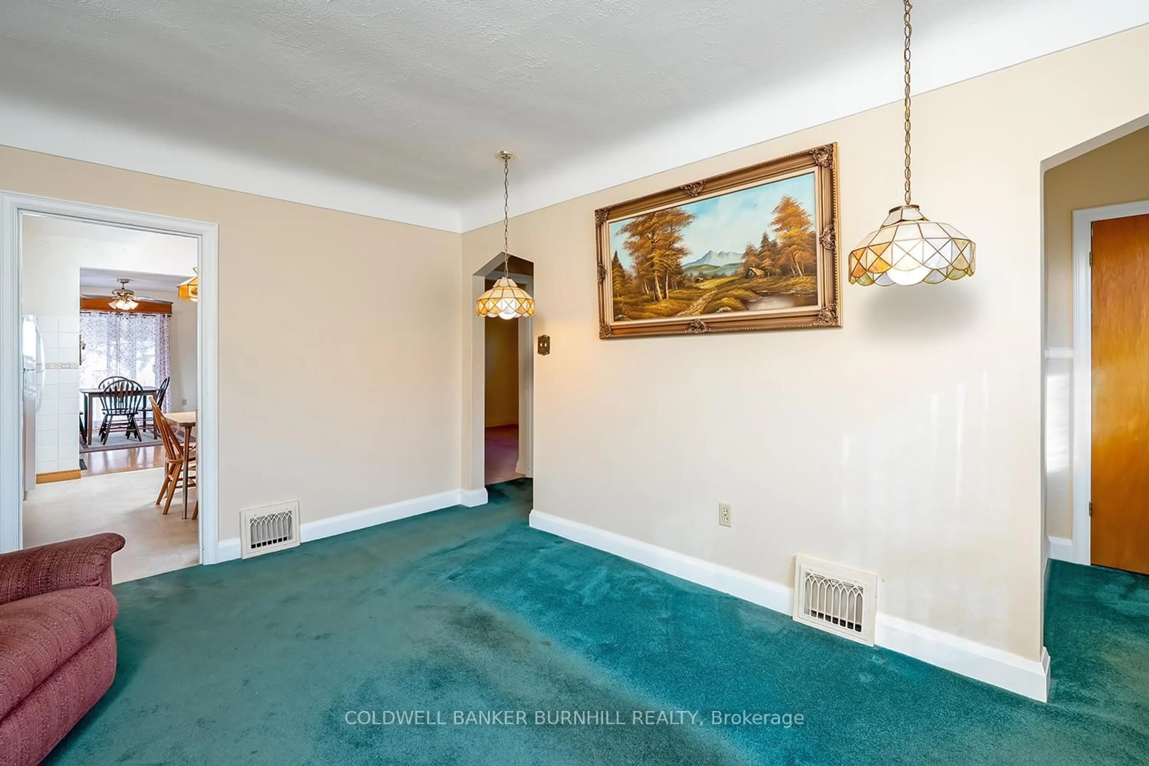 Unknown for 162 East 18th St, Hamilton Ontario L9A 4P1