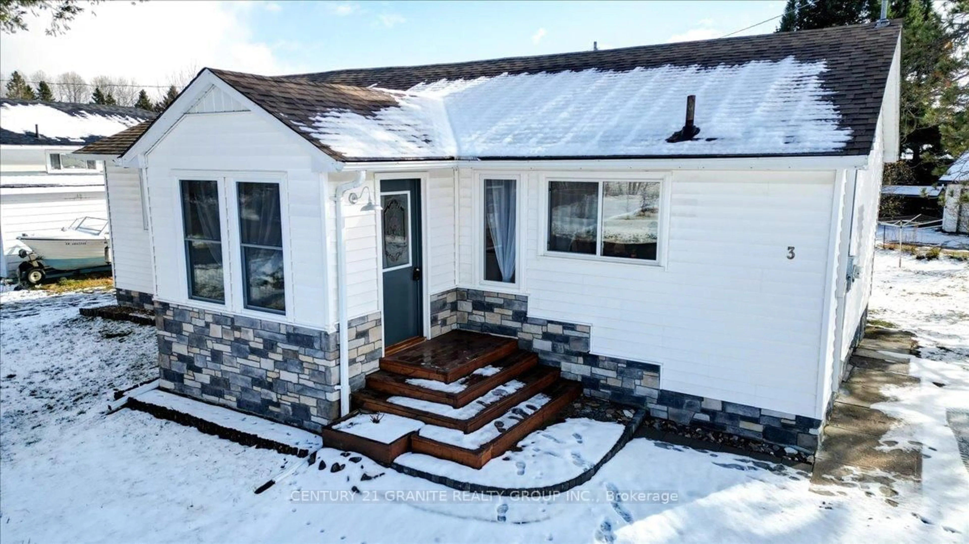 Unknown for 3 Larch St, Highlands East Ontario K0L 1M0