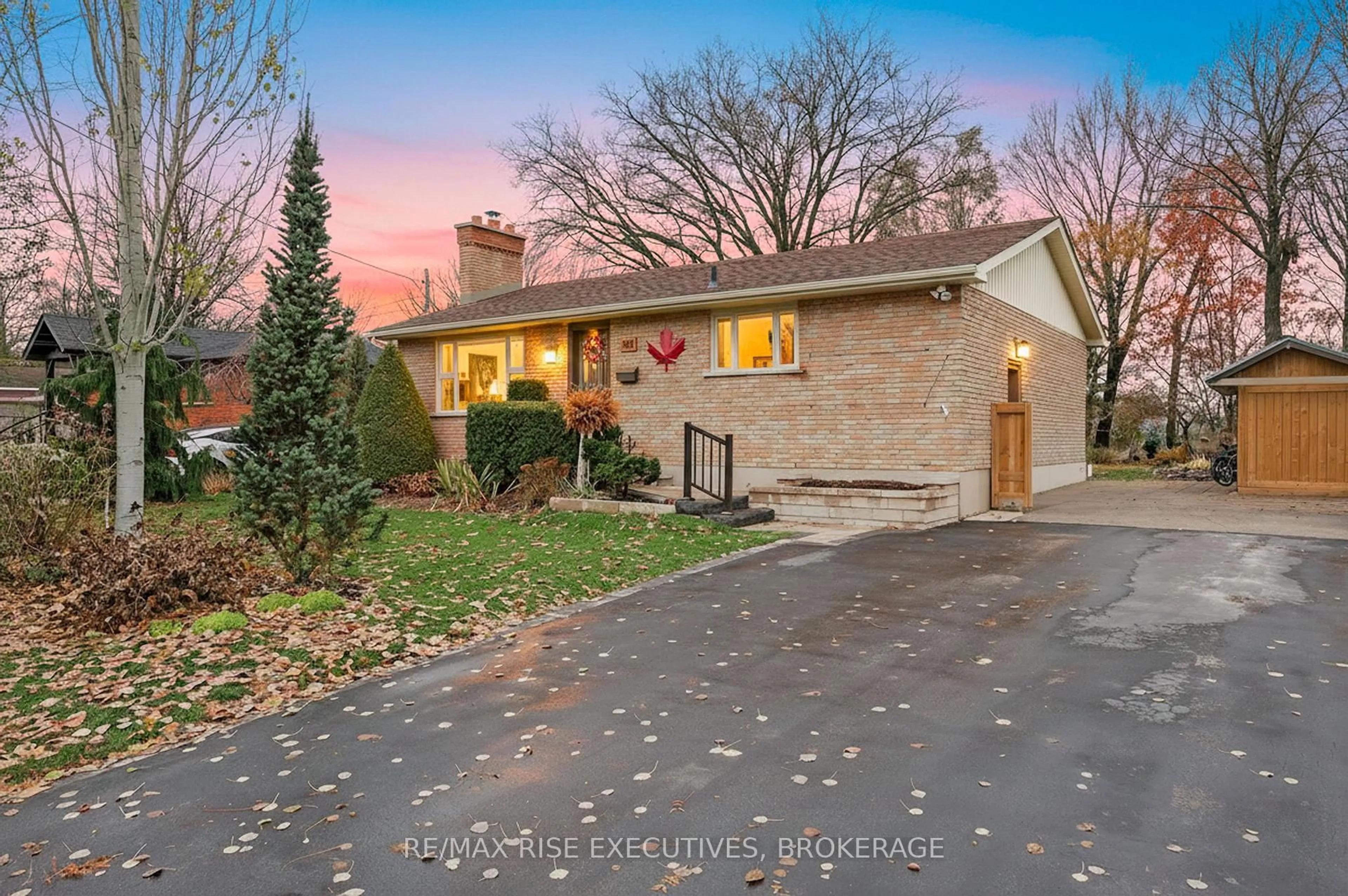 Unknown for 990 Woodbine Rd, Kingston Ontario K7P 2X5