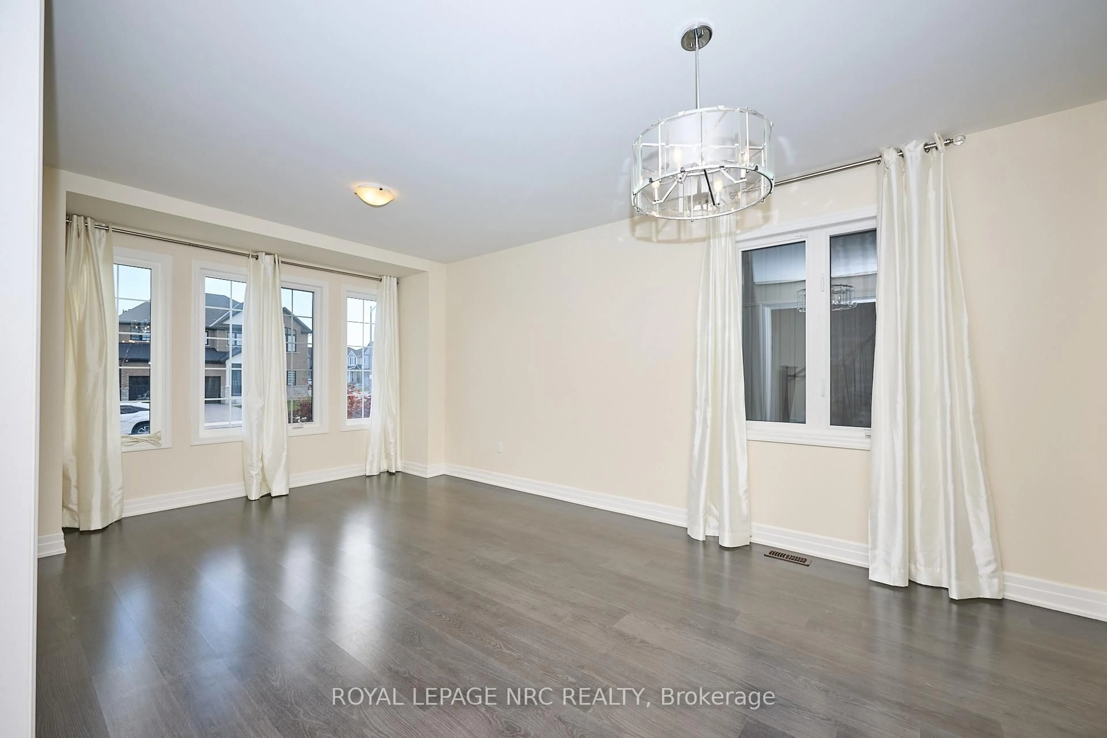 A pic of a room for 9367 Emerald Ave, Niagara Falls Ontario L2G 0X5