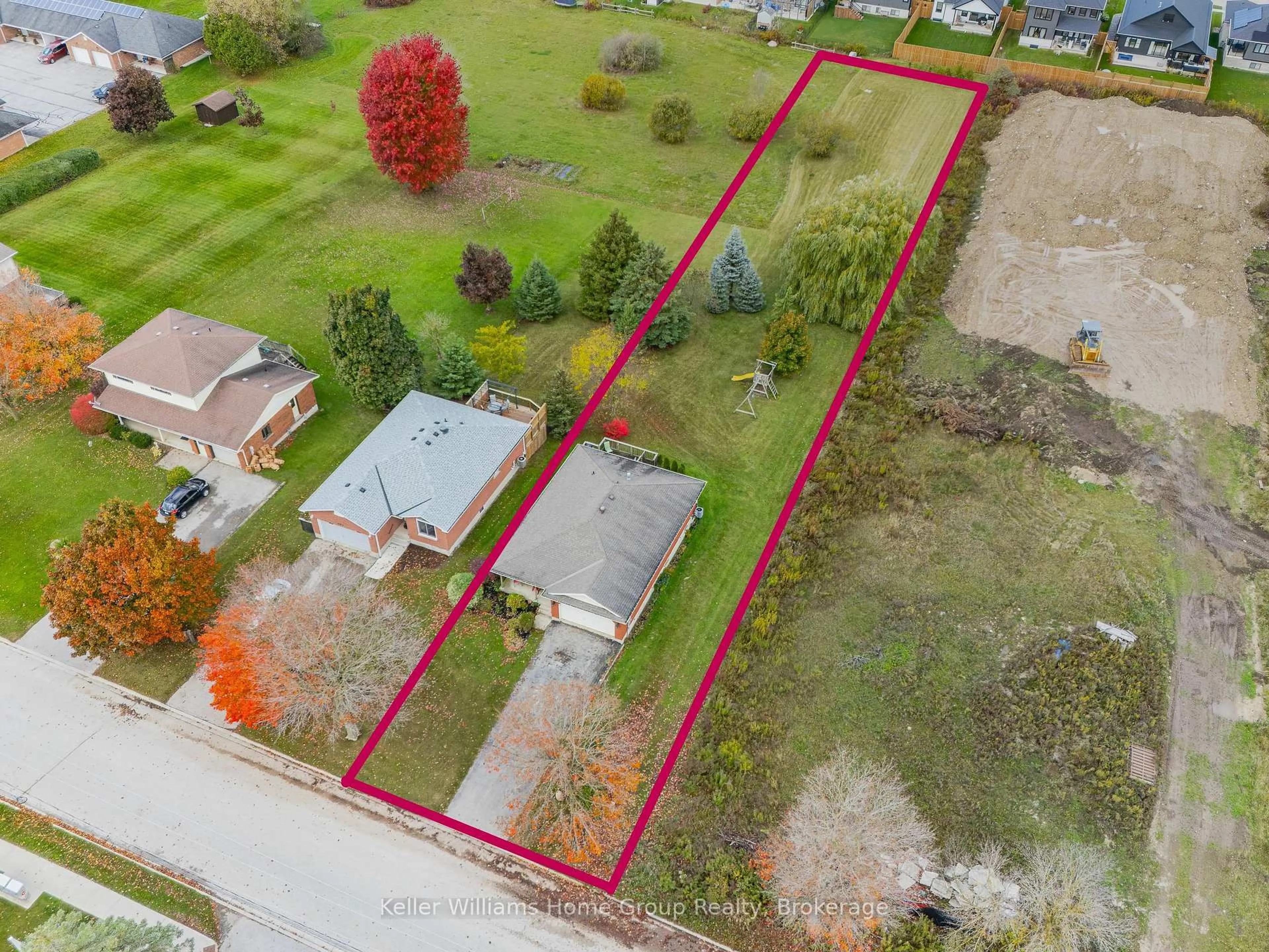 A pic from outside/outdoor area/front of a property/back of a property/a pic from drone, street for 423 King St, Wellington North Ontario N0G 2L2