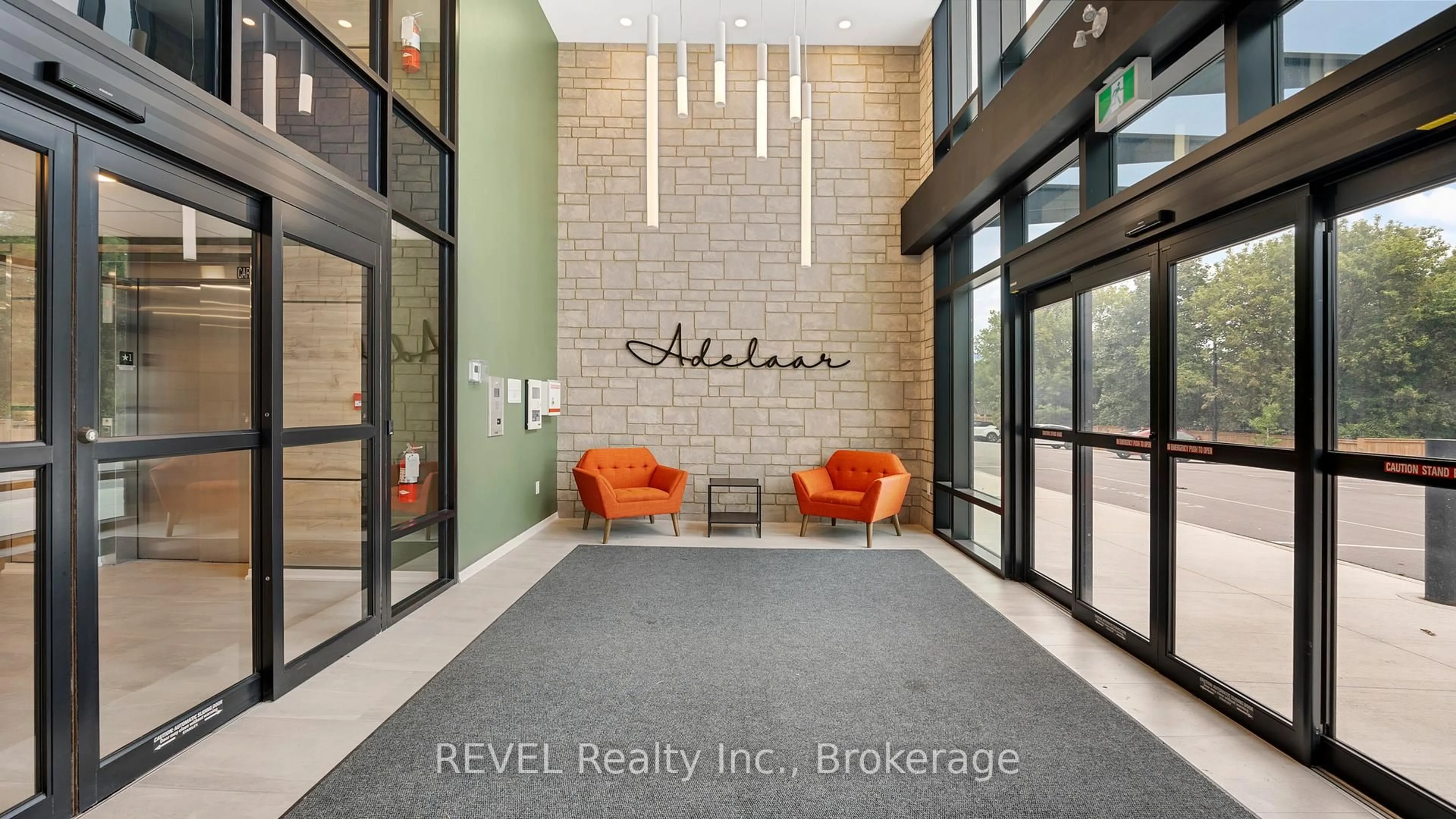 Indoor foyer for 3998 Victoria Ave #106, Lincoln Ontario L0R 2C0