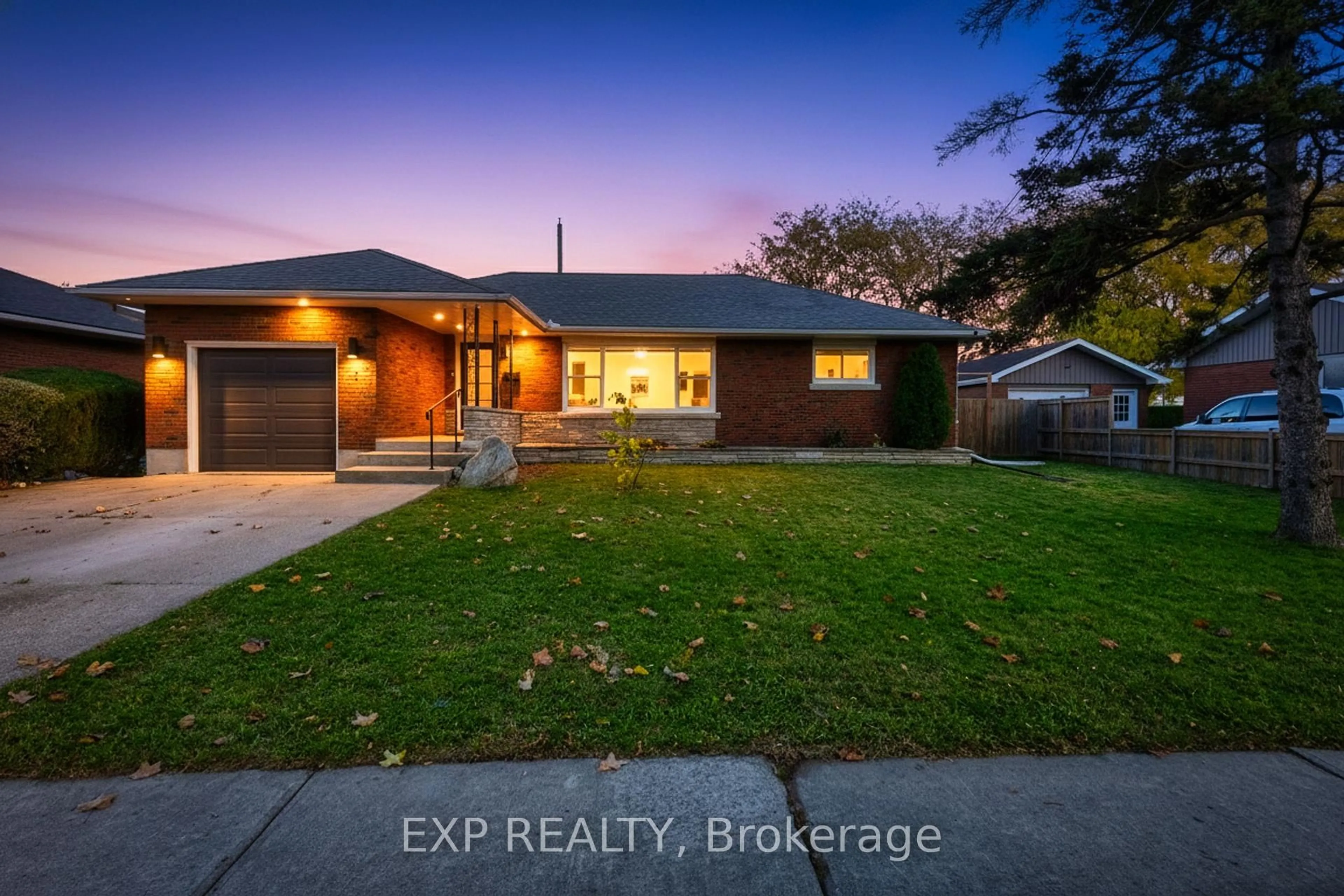 Home with brick exterior material, street for 7 HARCOVE St, St. Catharines Ontario L2N 1W7