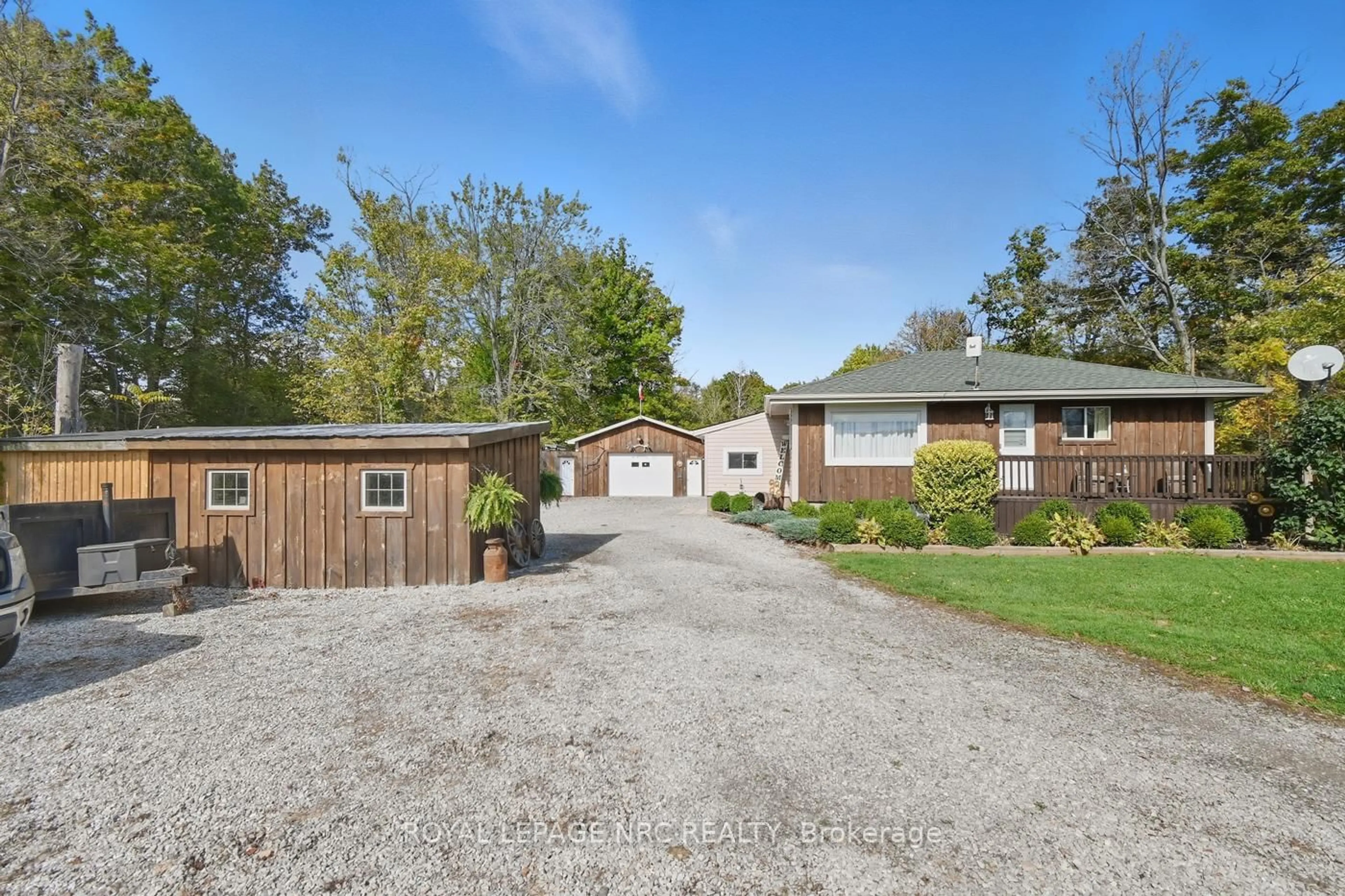 A pic from outside/outdoor area/front of a property/back of a property/a pic from drone, street for 12434 Concession 1 Rd, Wainfleet Ontario L0S 1V0