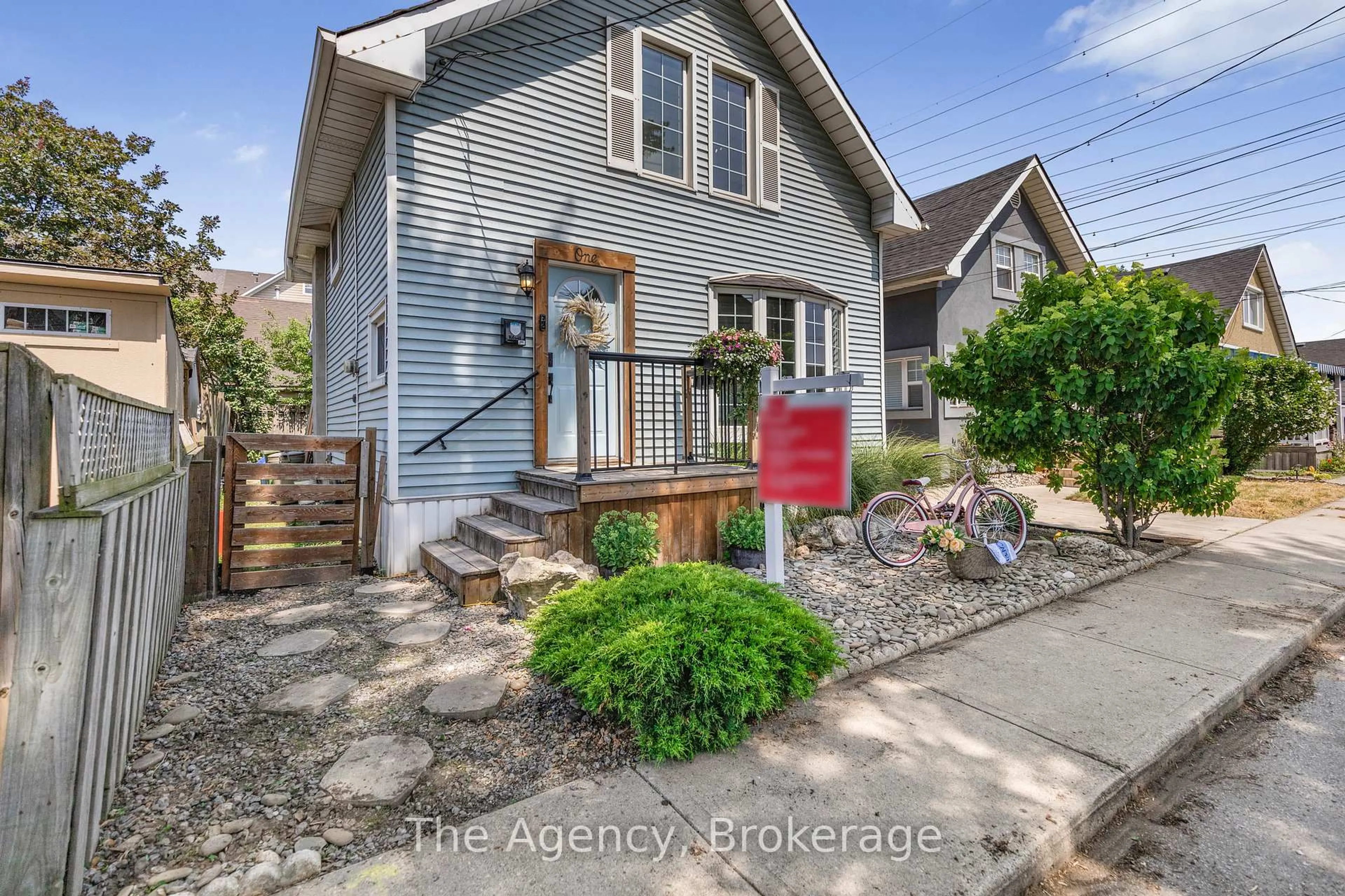 Unknown for 1 Mareve Ave, Hamilton Ontario L8H 7A7