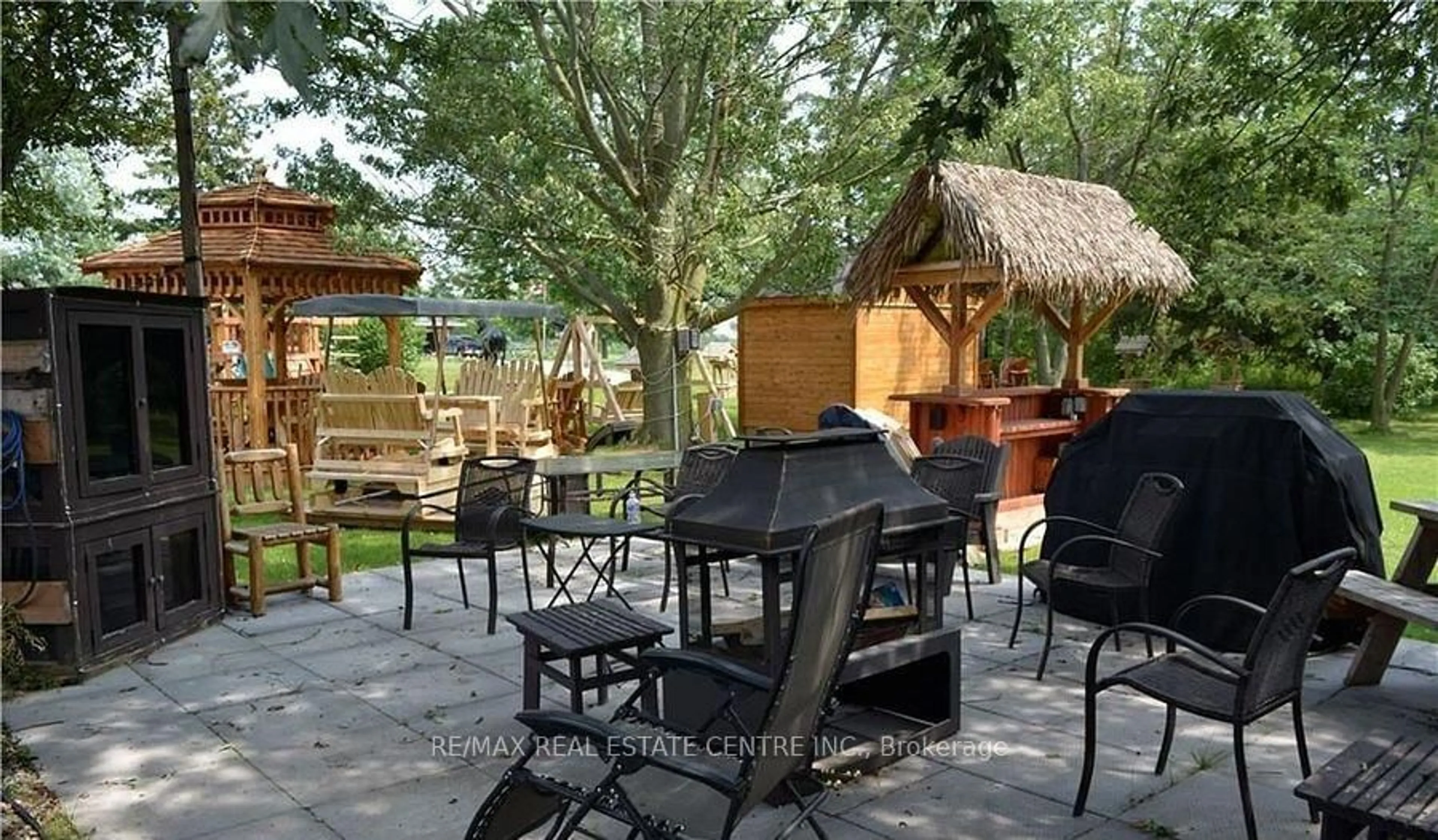 Patio, street for 1349 Highway 56, Haldimand Ontario N3W 1T1