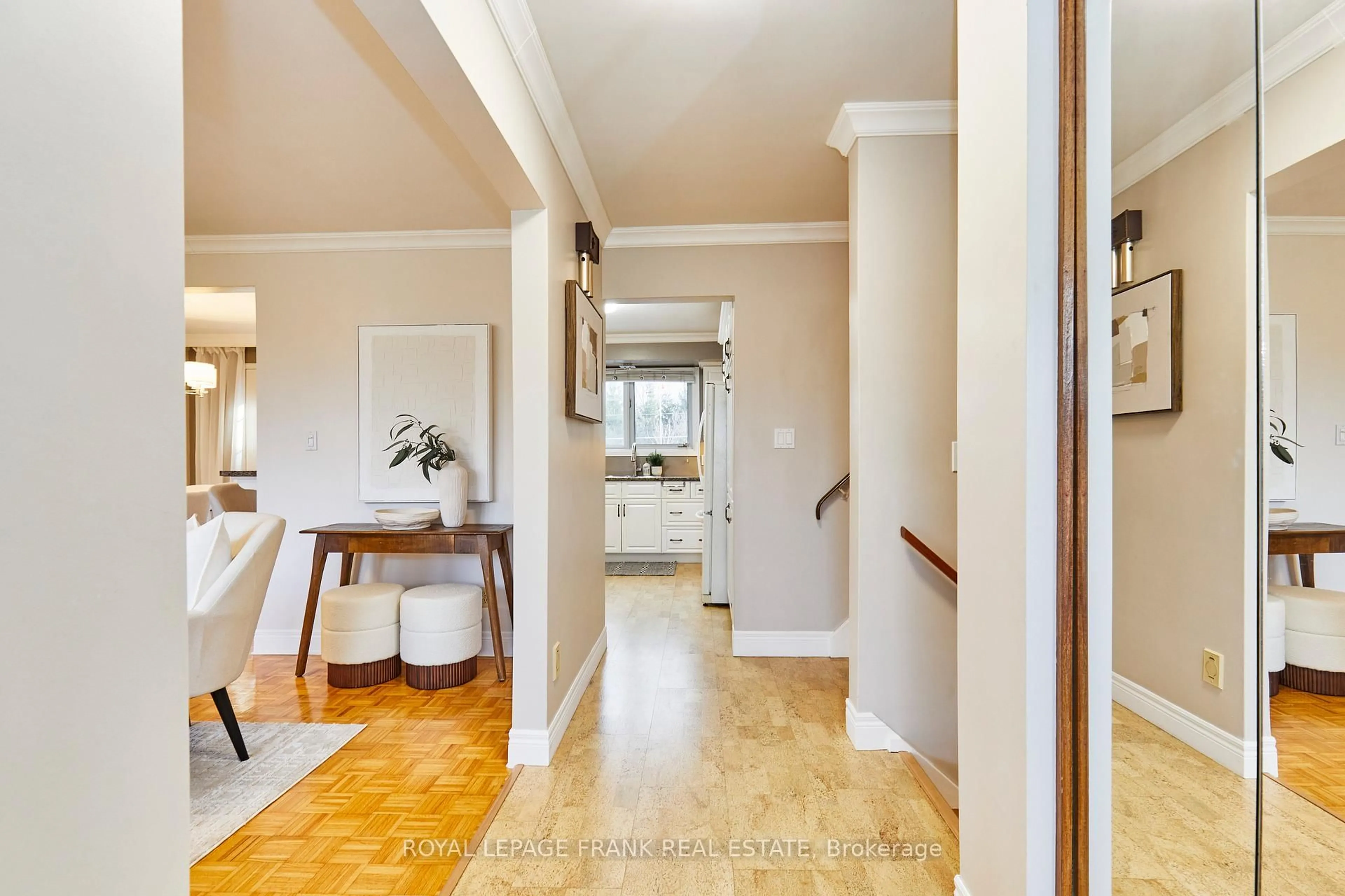 Indoor entryway for 37 Centennial Dr, Port Hope Ontario L1A 3S9