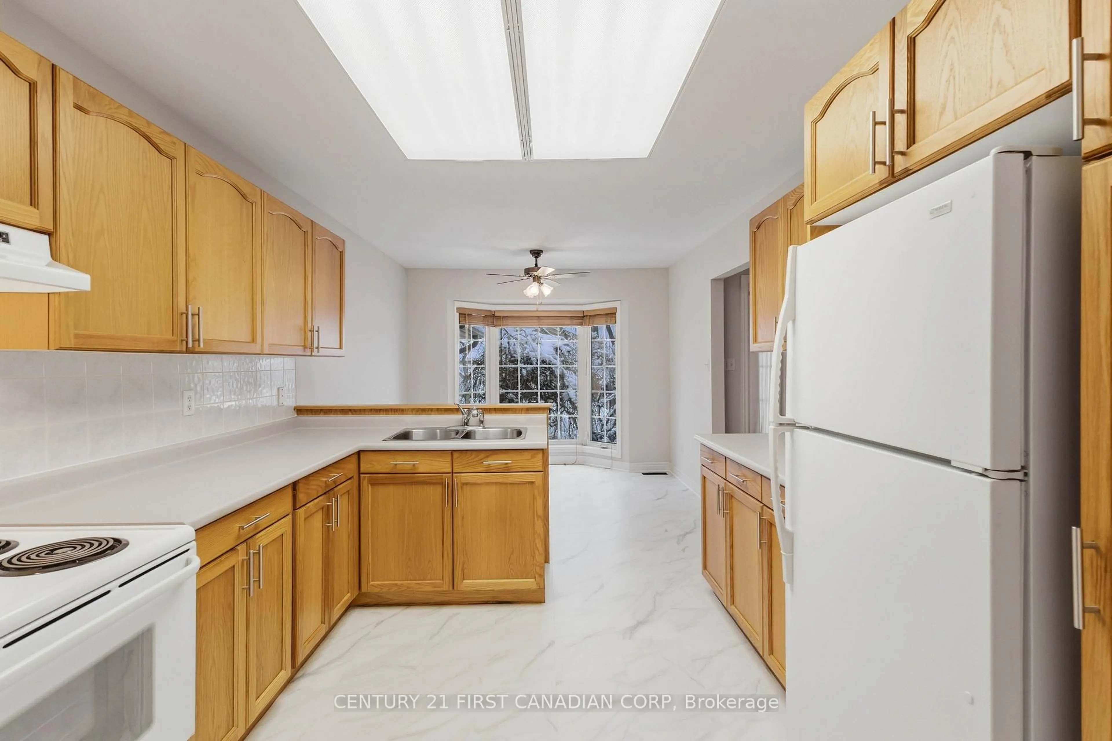 Open concept kitchen, ceramic/tile floor for 505 Cranbrook Rd #22, London South Ontario N6K 4V9