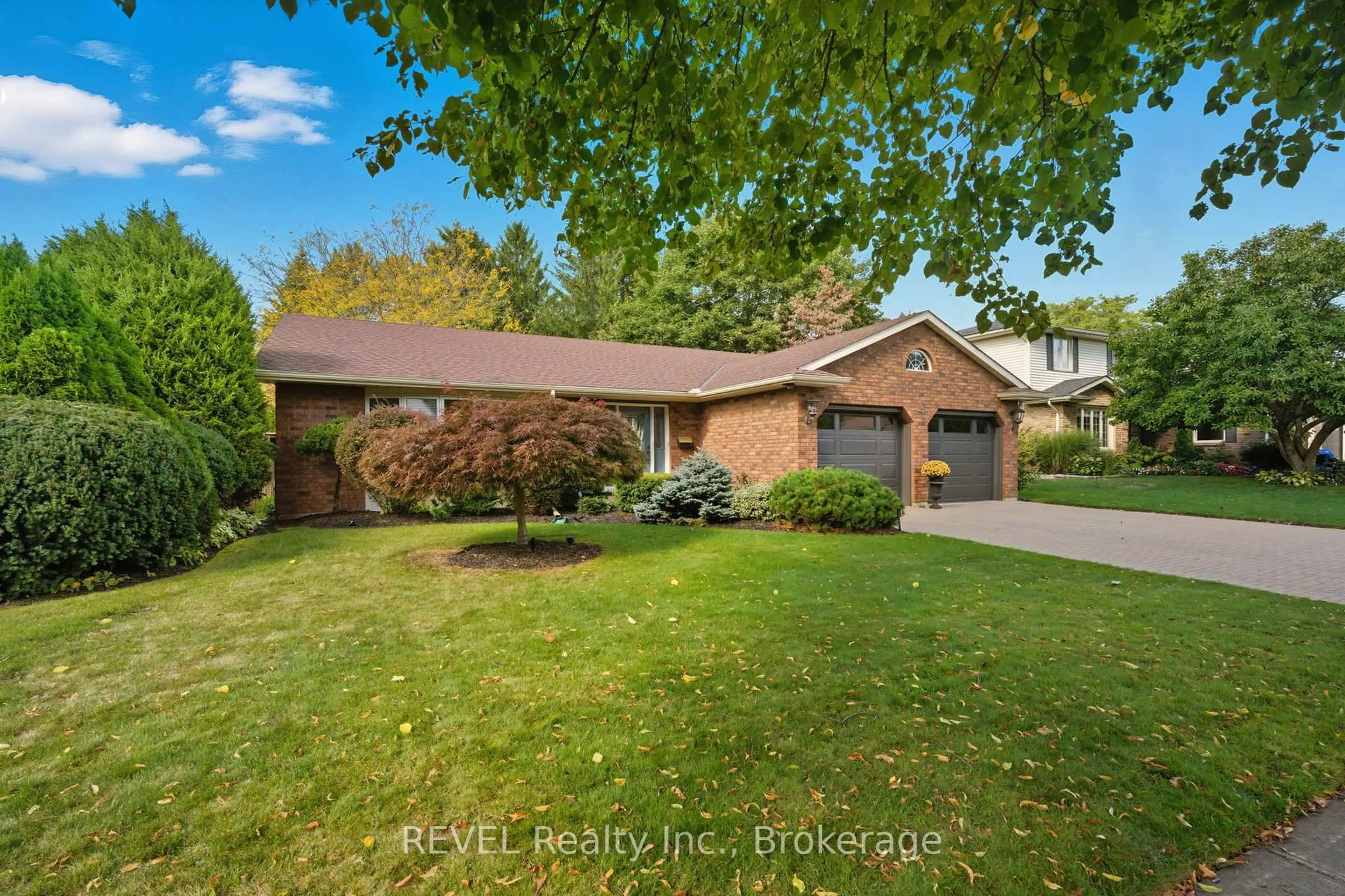 Home with brick exterior material, street for 4 Kevin Dr, Pelham Ontario L0S 1E4