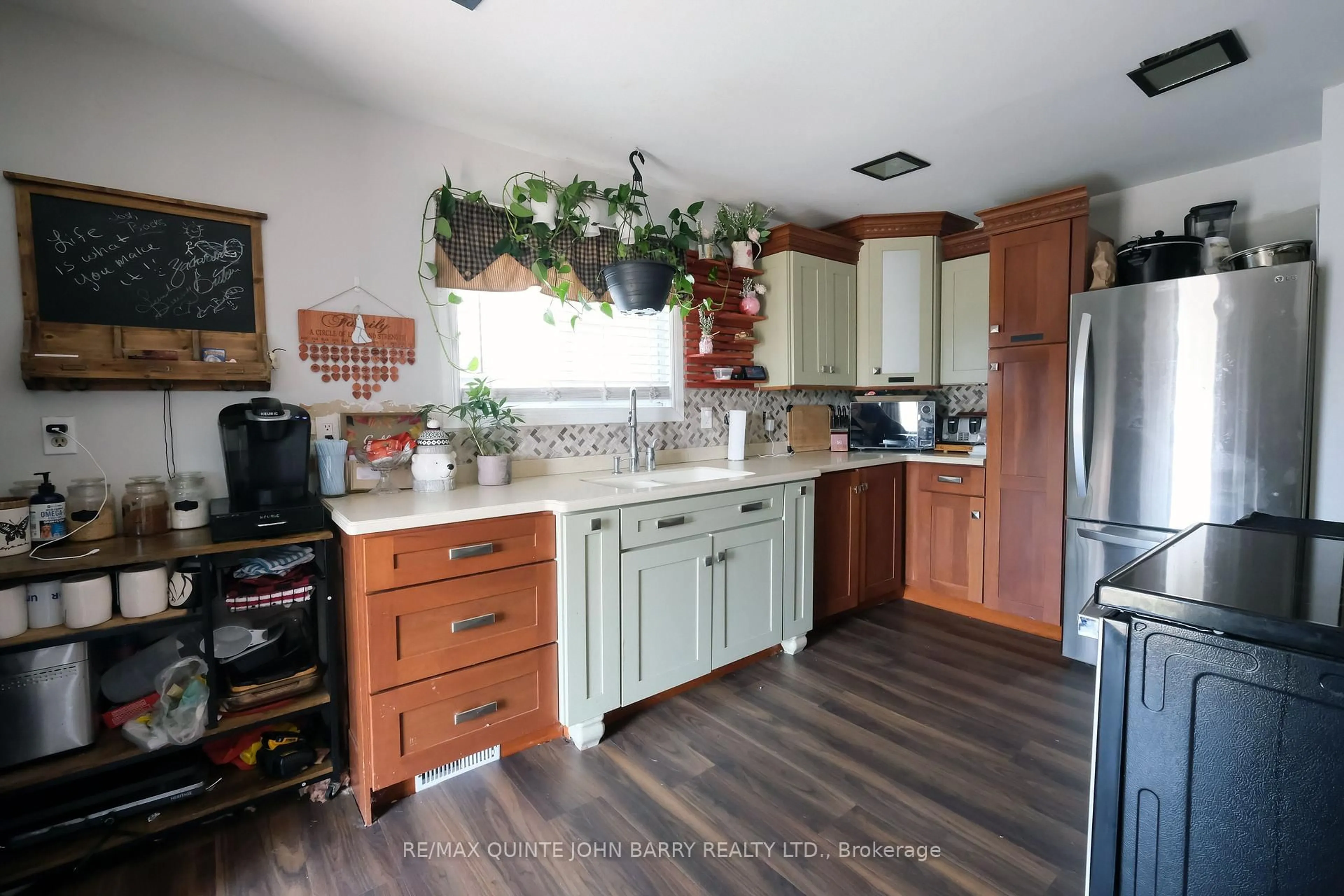 Open concept kitchen, ceramic/tile floor for 14 Harriet St, Quinte West Ontario K8V 4L4