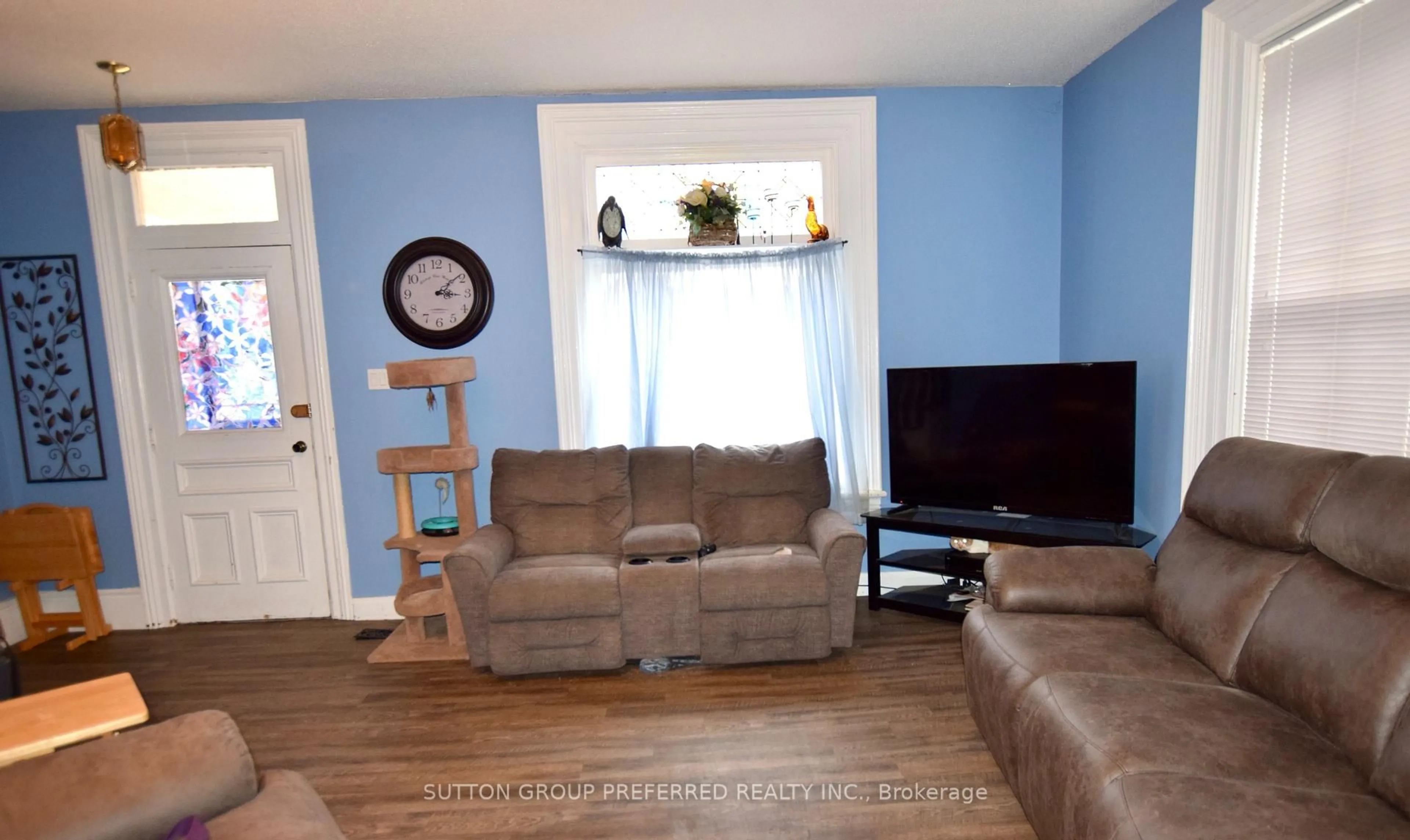 Living room with furniture, unknown for 246 Elizabeth St, Southwest Middlesex Ontario N0L 1M0