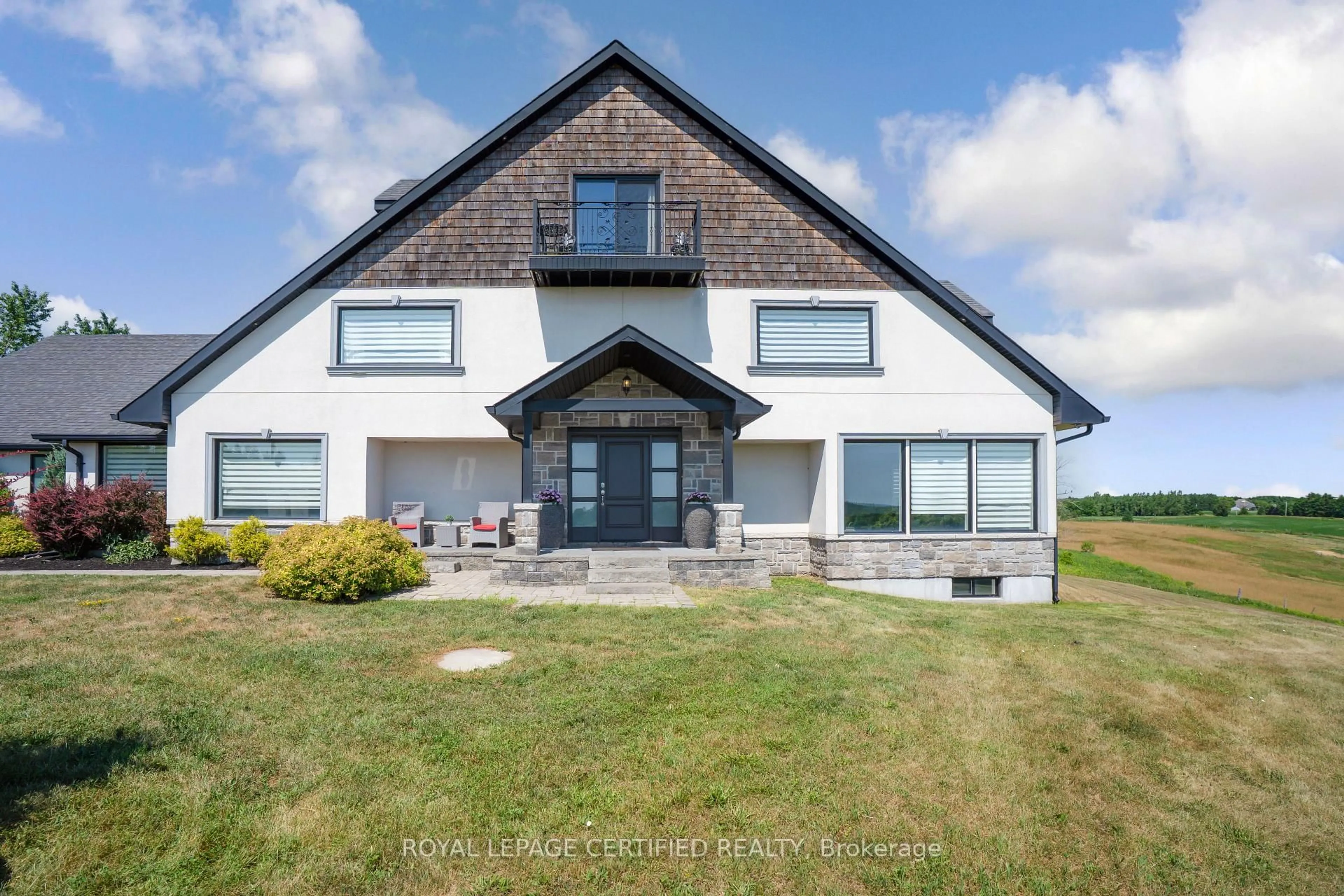 A pic from outside/outdoor area/front of a property/back of a property/a pic from drone, building for 9170 Sideroad 27, Erin Ontario L0N 1N0