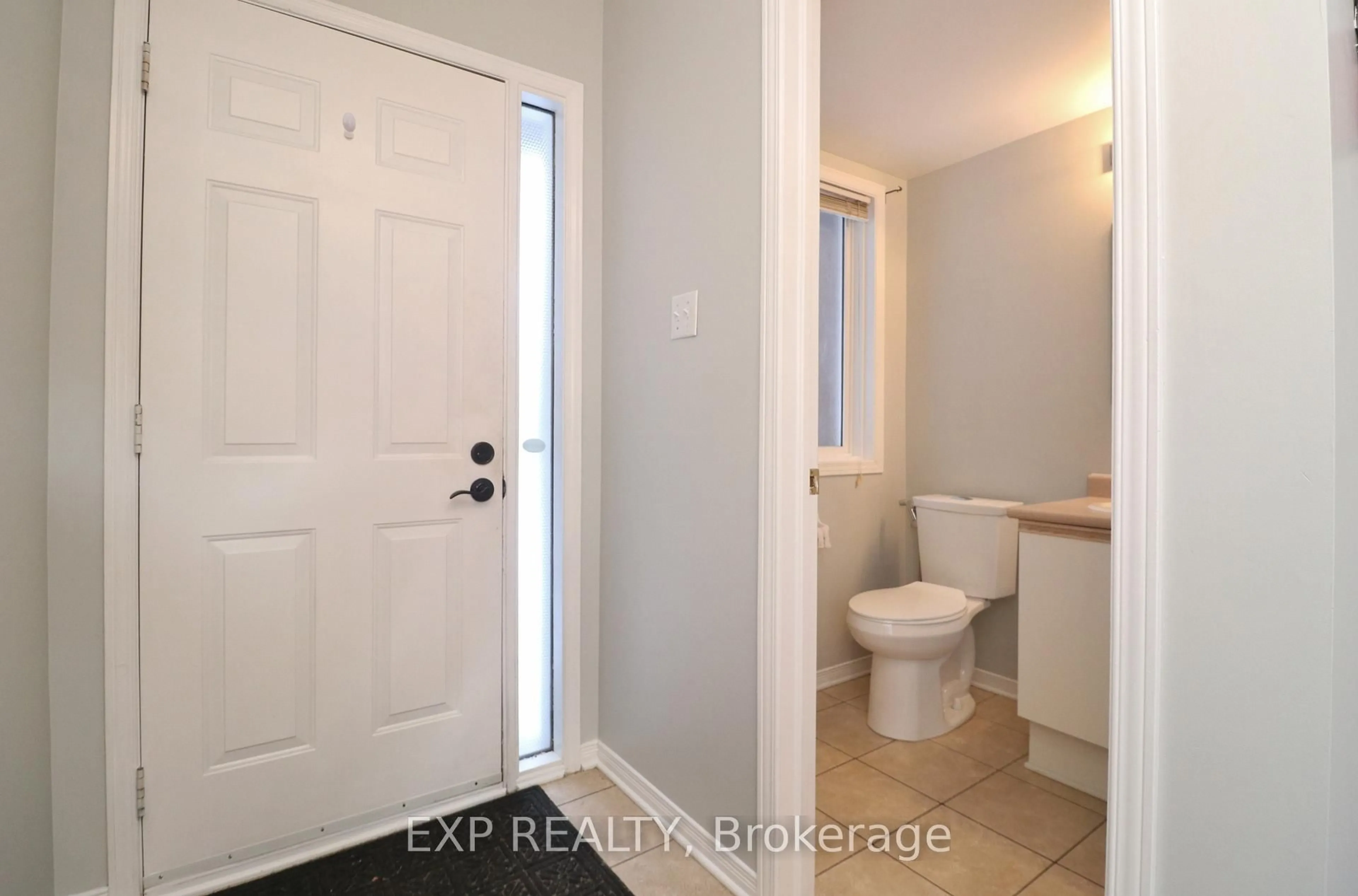 Standard bathroom, ceramic/tile floor for 2127 Lauzon St, Orleans Ontario K4A 3K7