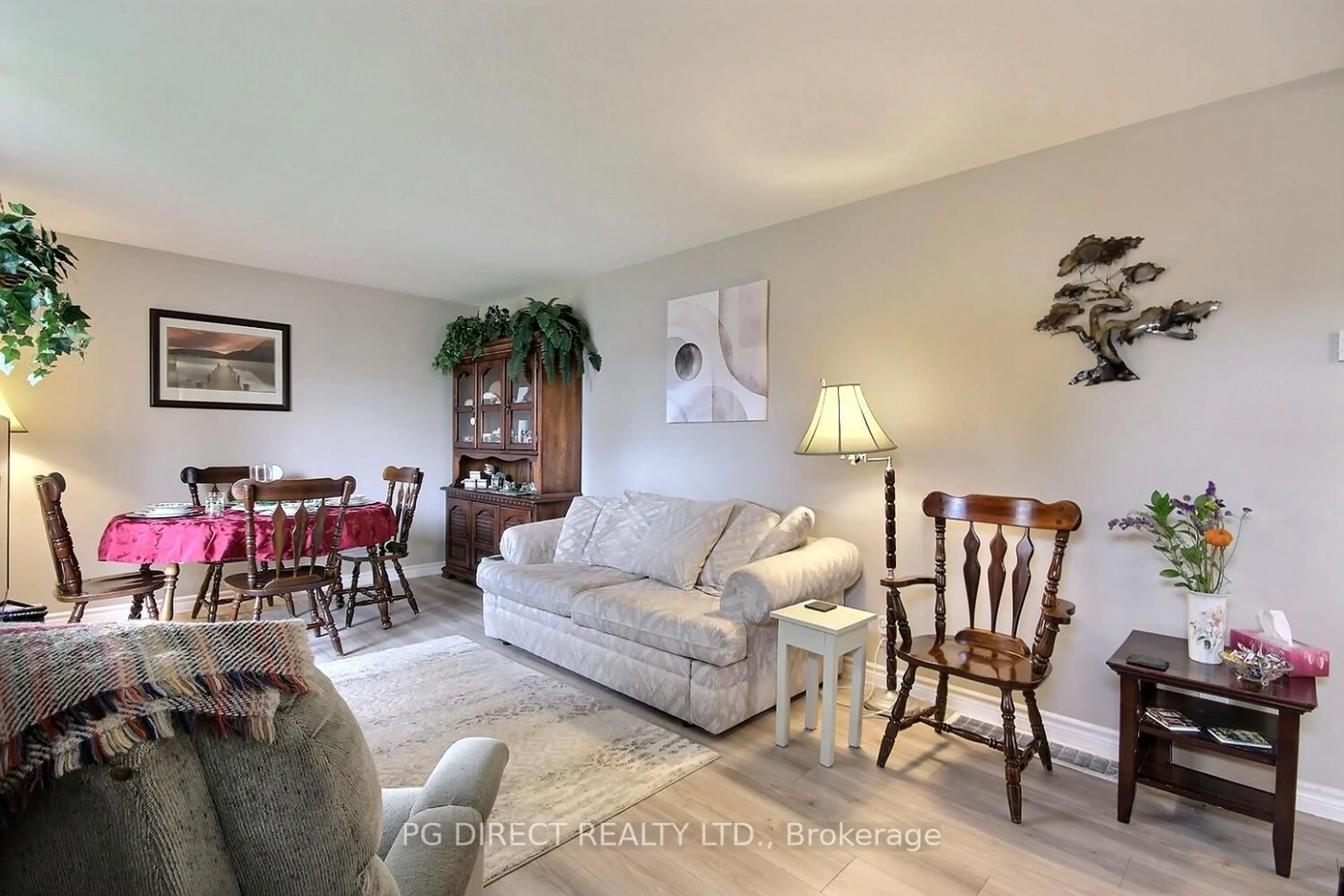 Living room with furniture, unknown for 28 Dufferin St, Brighton Ontario K0K 1H0