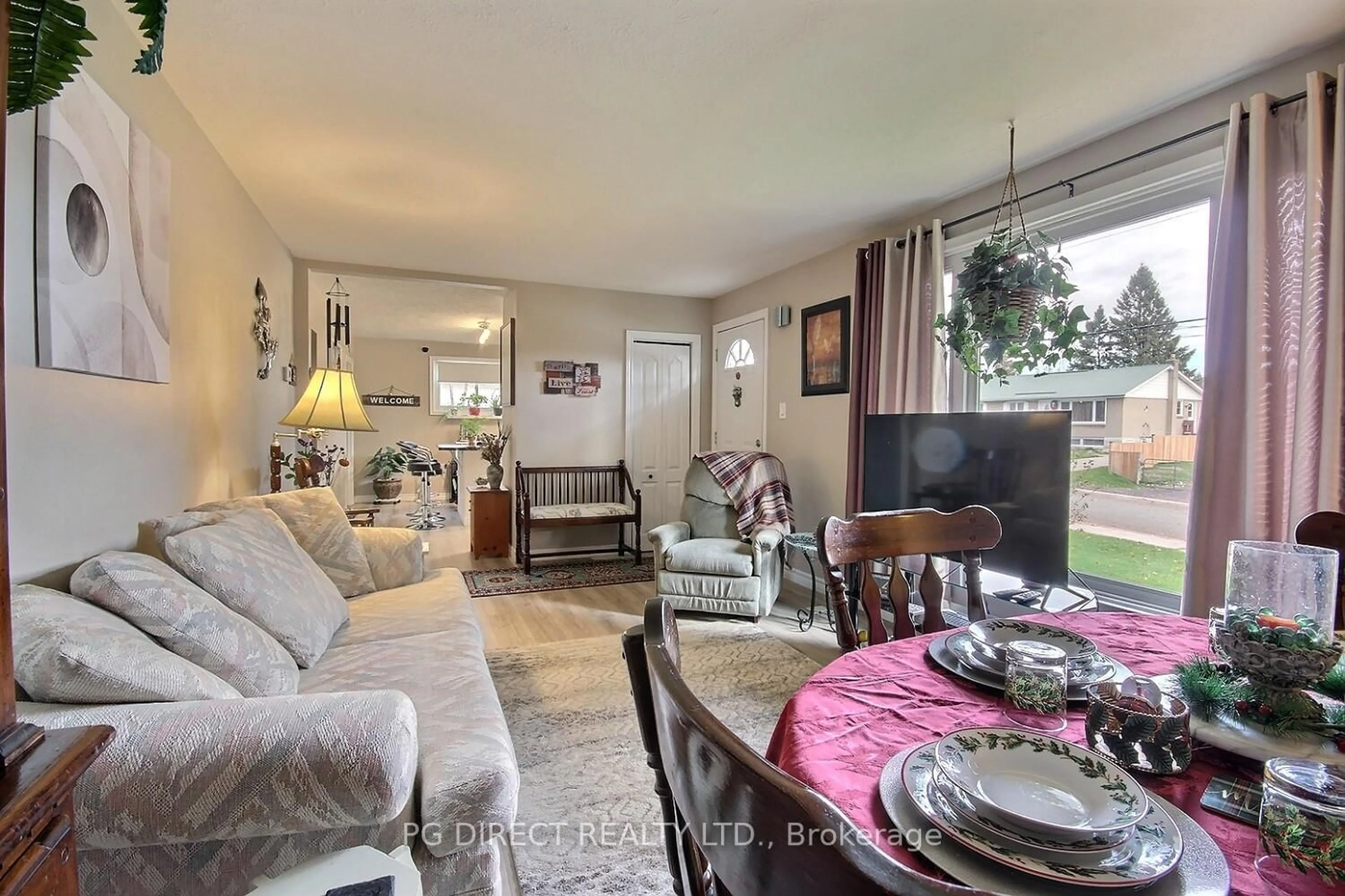 Living room with furniture, unknown for 28 Dufferin St, Brighton Ontario K0K 1H0