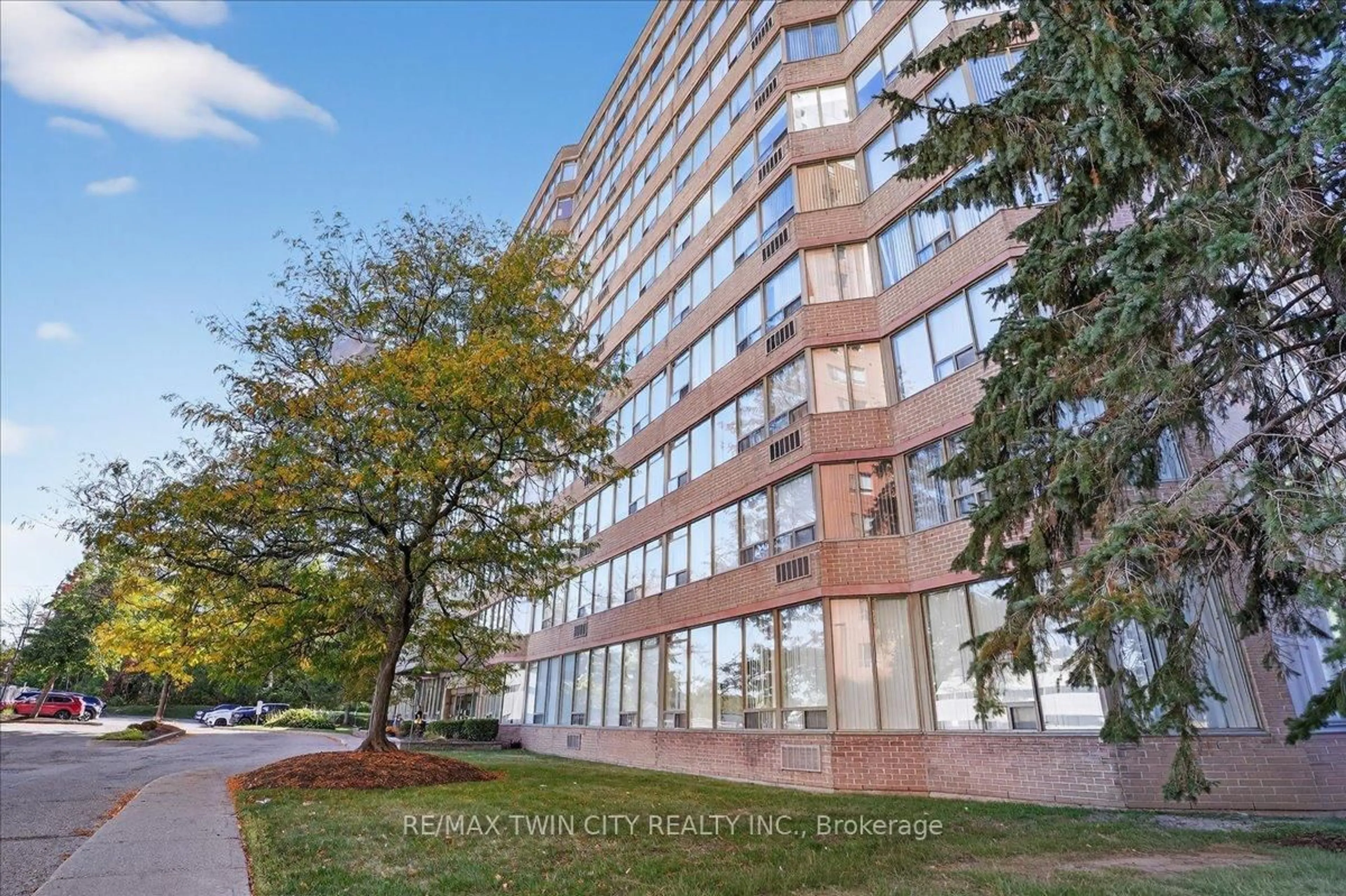 Unknown for 3227 King St #506, Kitchener Ontario N2A 3Z9