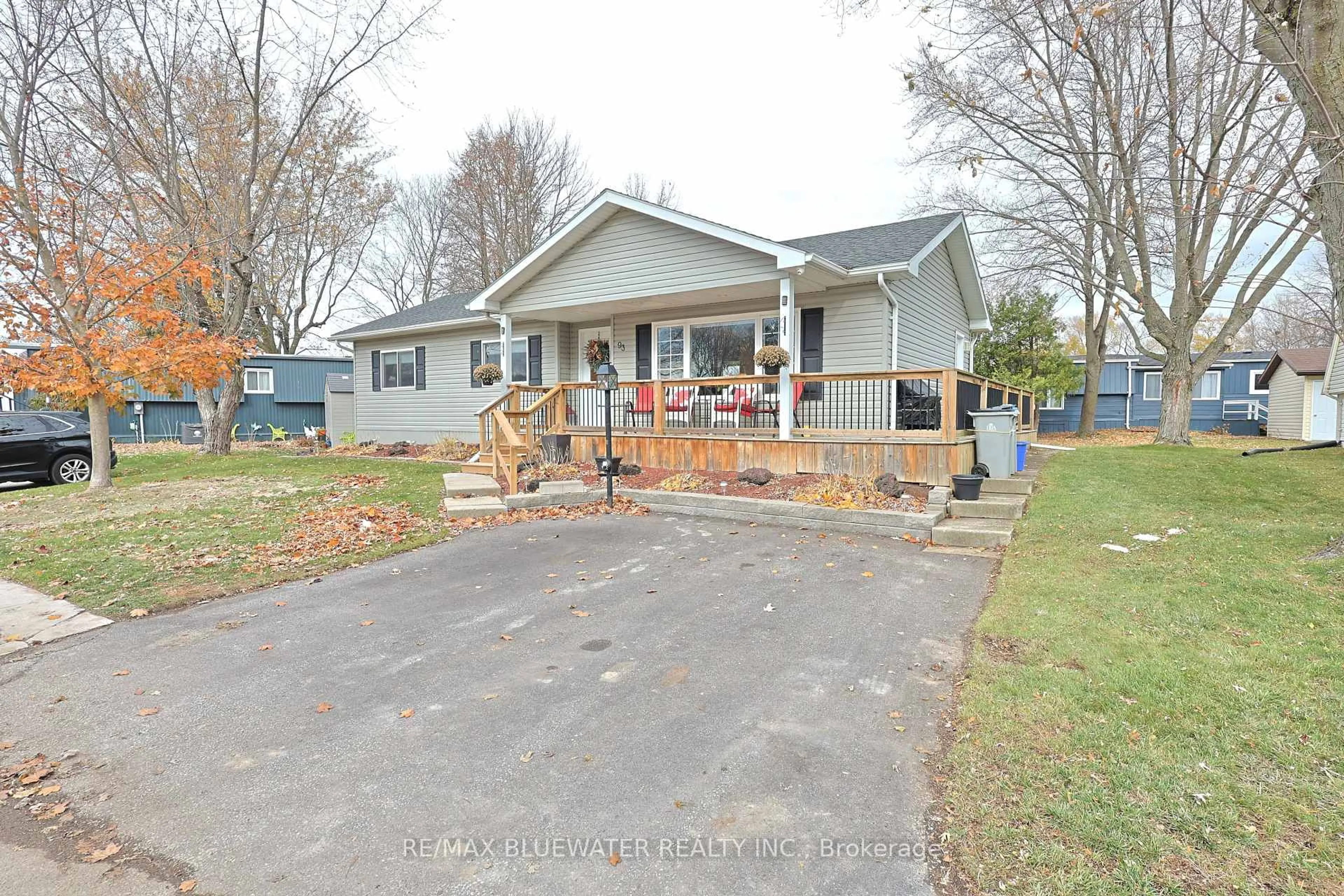 A pic from outside/outdoor area/front of a property/back of a property/a pic from drone, street for 93 Shannon Blvd, South Huron Ontario N0M 1T0