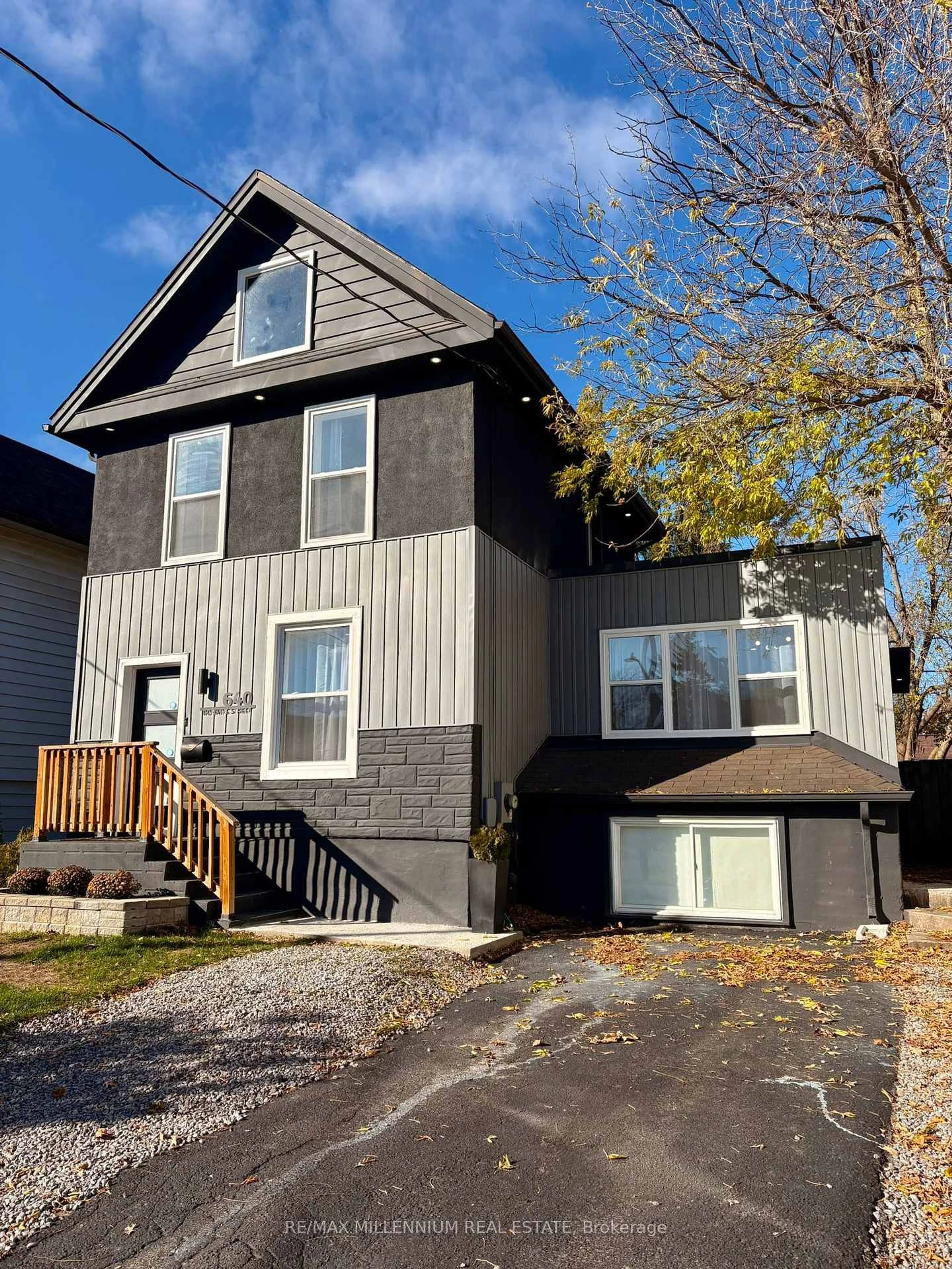 Home with vinyl exterior material, street for 640 Romaine St, Peterborough Ontario K9J 2E4