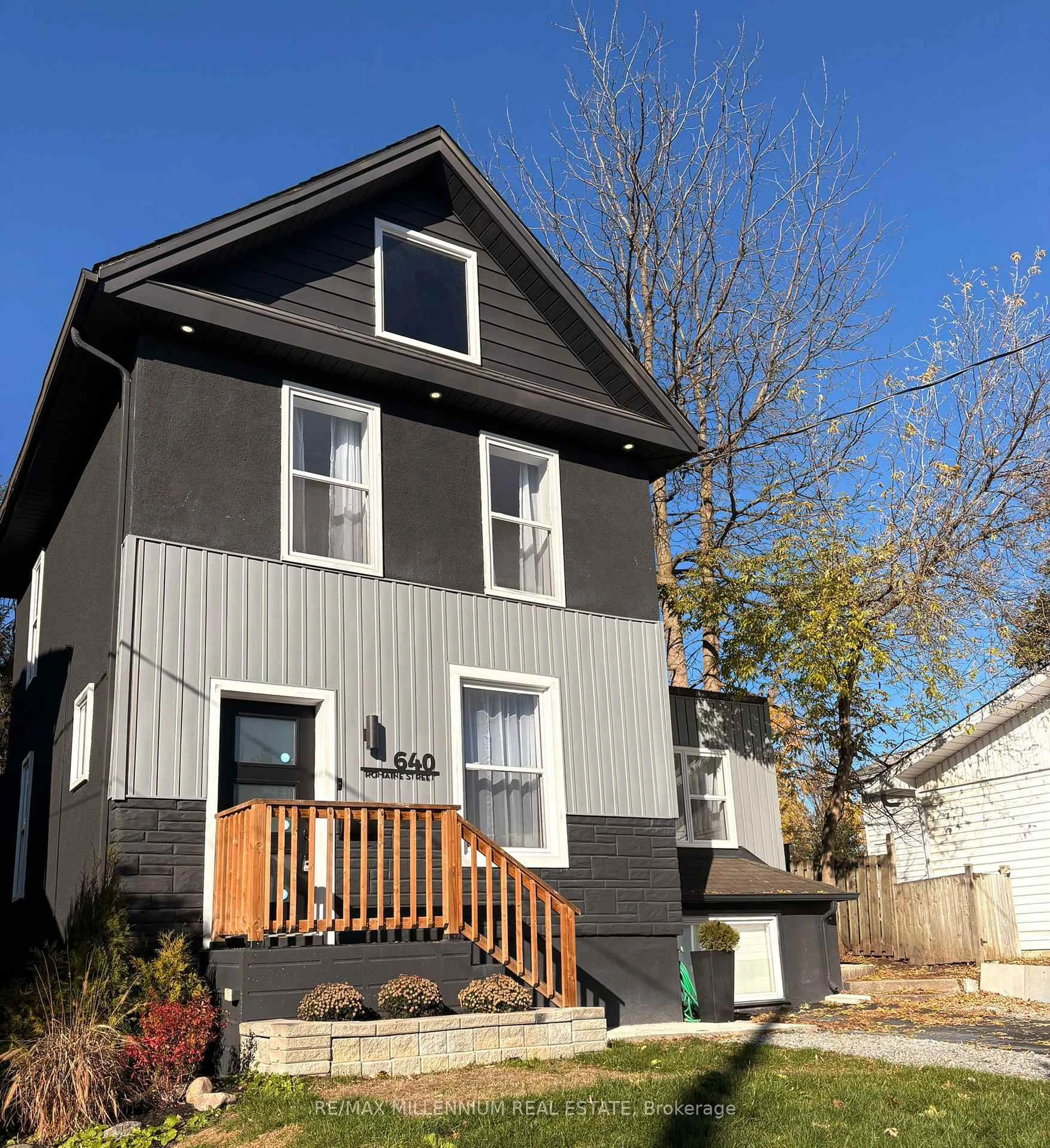 Home with vinyl exterior material, street for 640 Romaine St, Peterborough Ontario K9J 2E4