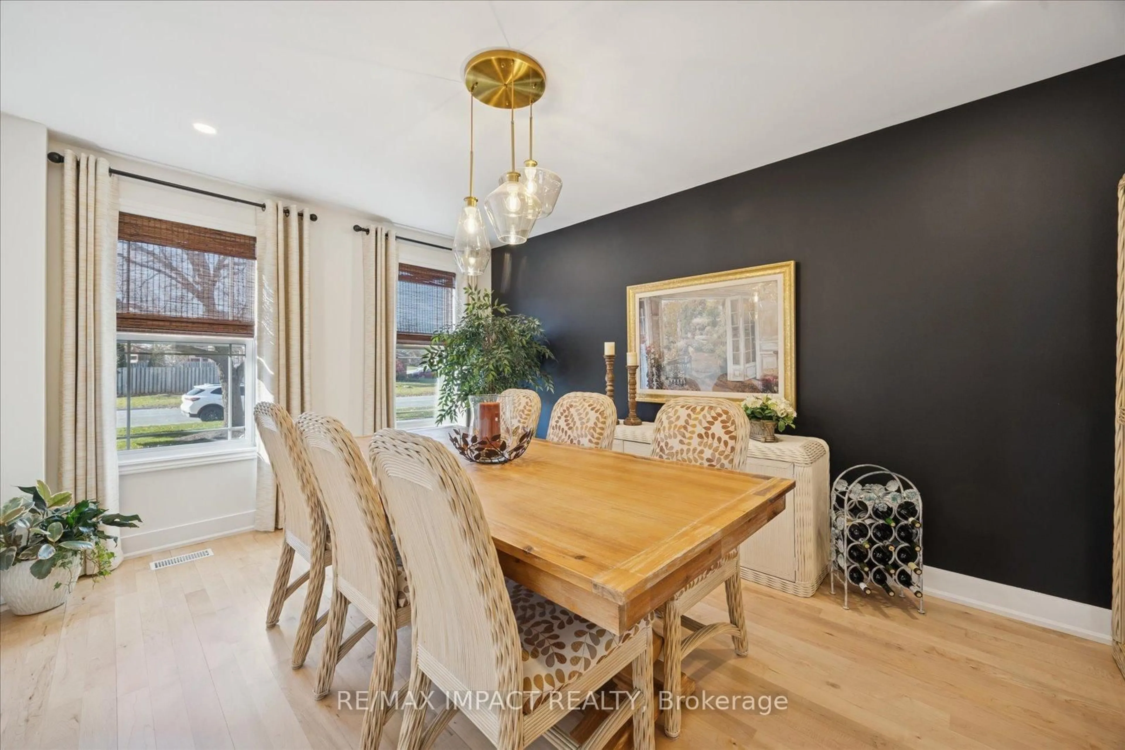 Dining room, wood/laminate floor for 1568 Fair Ave, Peterborough Ontario K9K 1T2