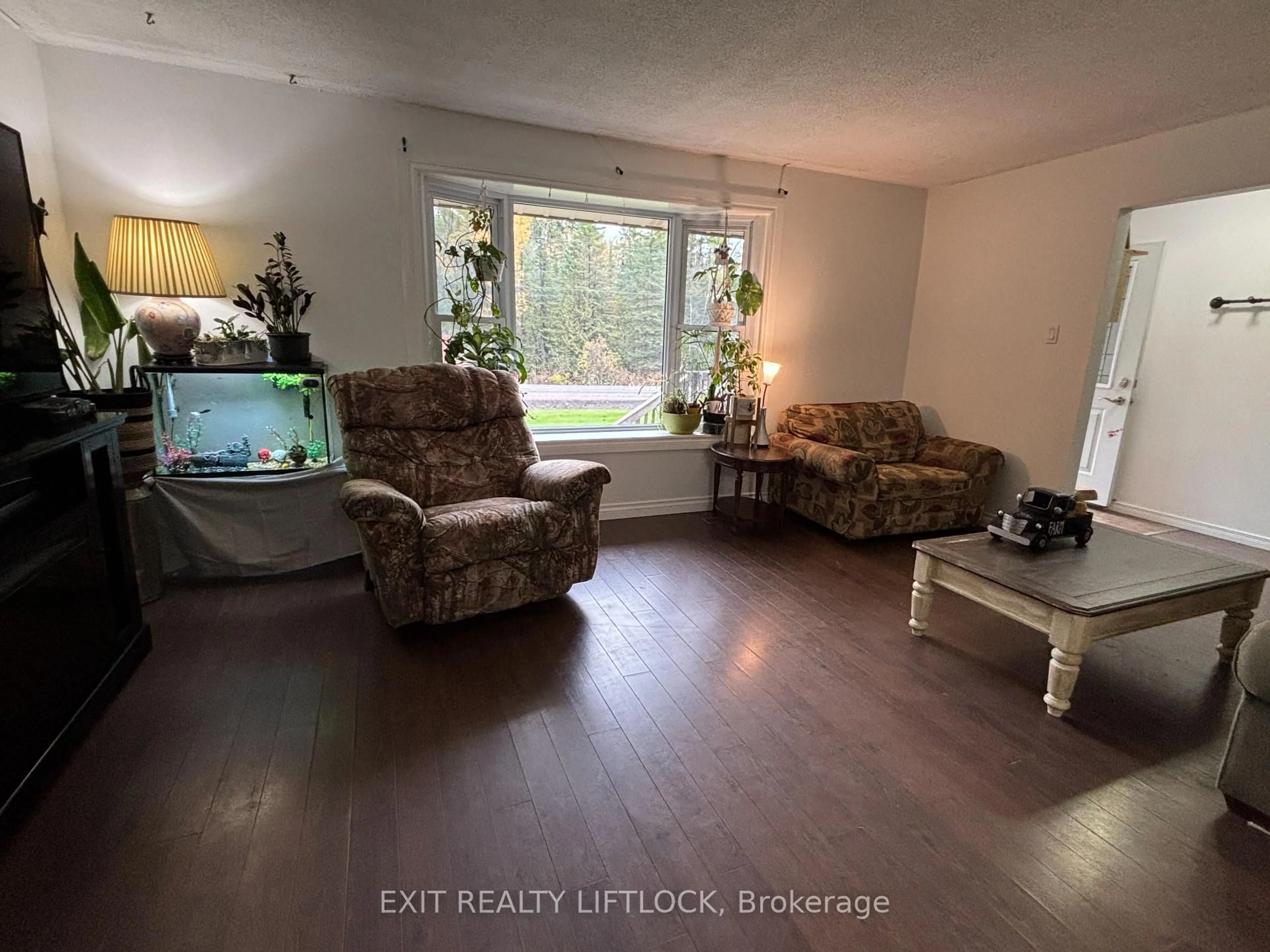 Living room with furniture, unknown for 404 Belmont Concession 8, Havelock-Belmont-Methuen Ontario K0L 1Z0