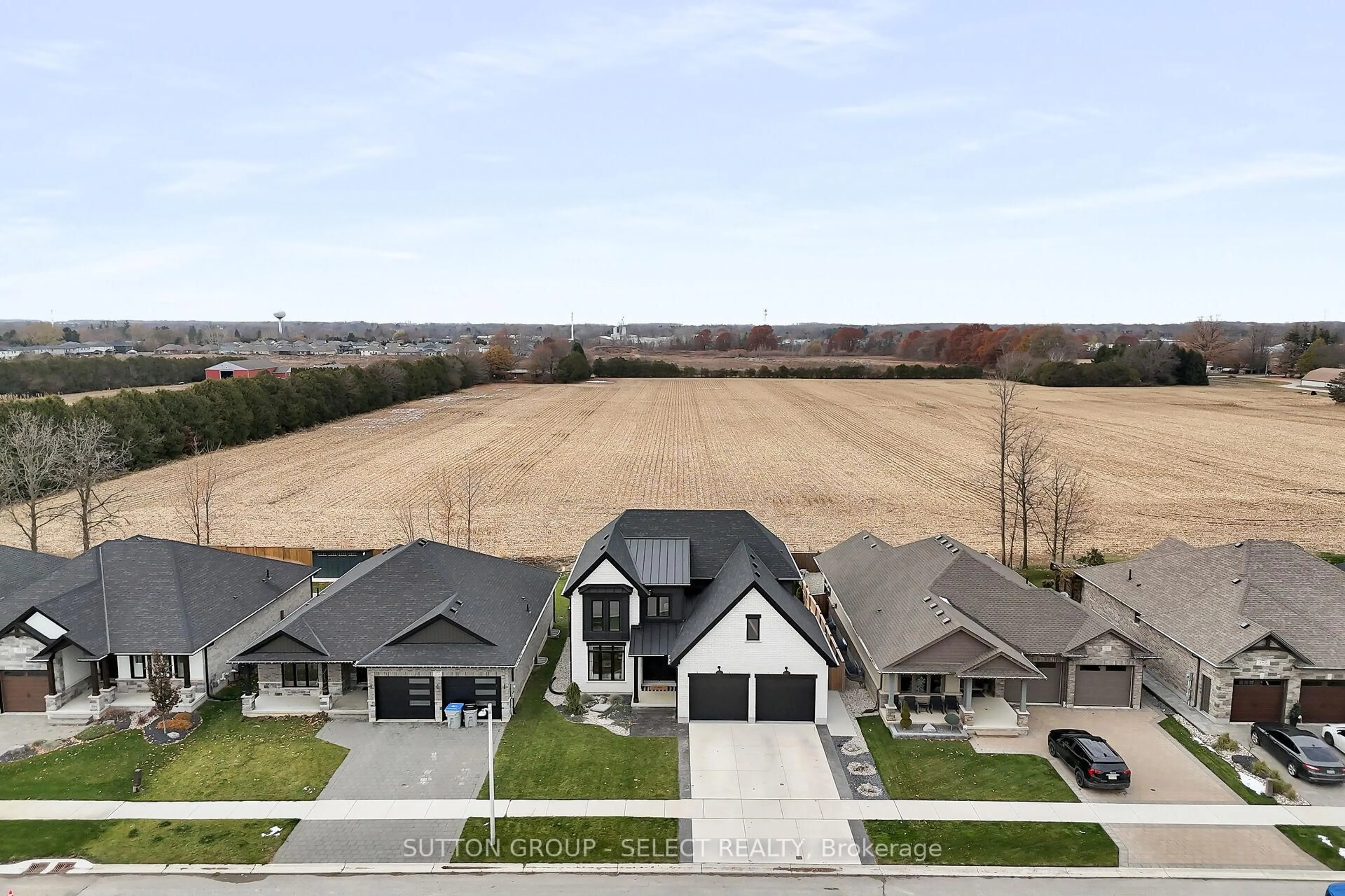 A pic from outside/outdoor area/front of a property/back of a property/a pic from drone, unknown for 173 Collins Way, Strathroy-Caradoc Ontario N7G 0G2