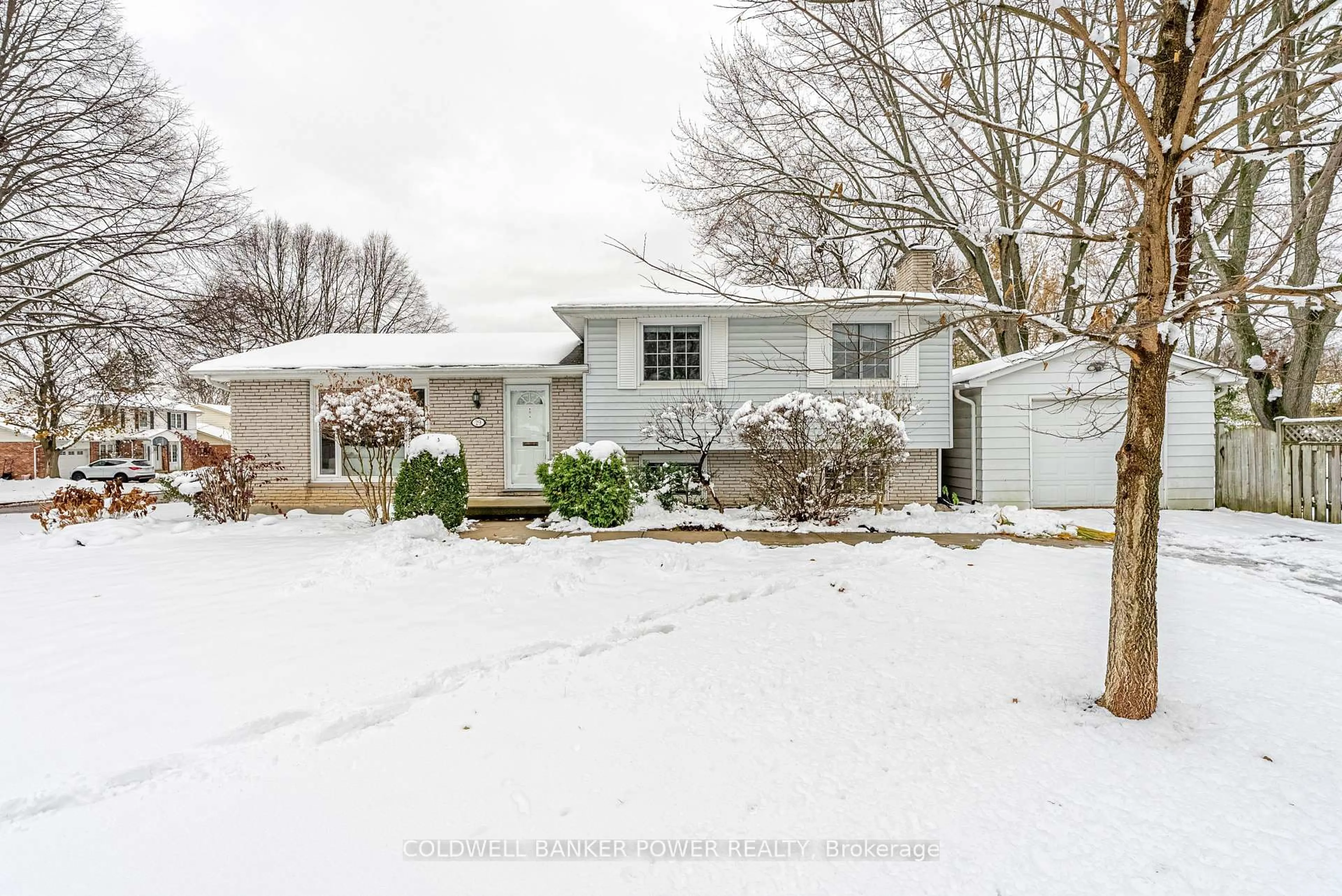 Unknown for 29 Nottinghill Cres, London South Ontario N6K 1P9