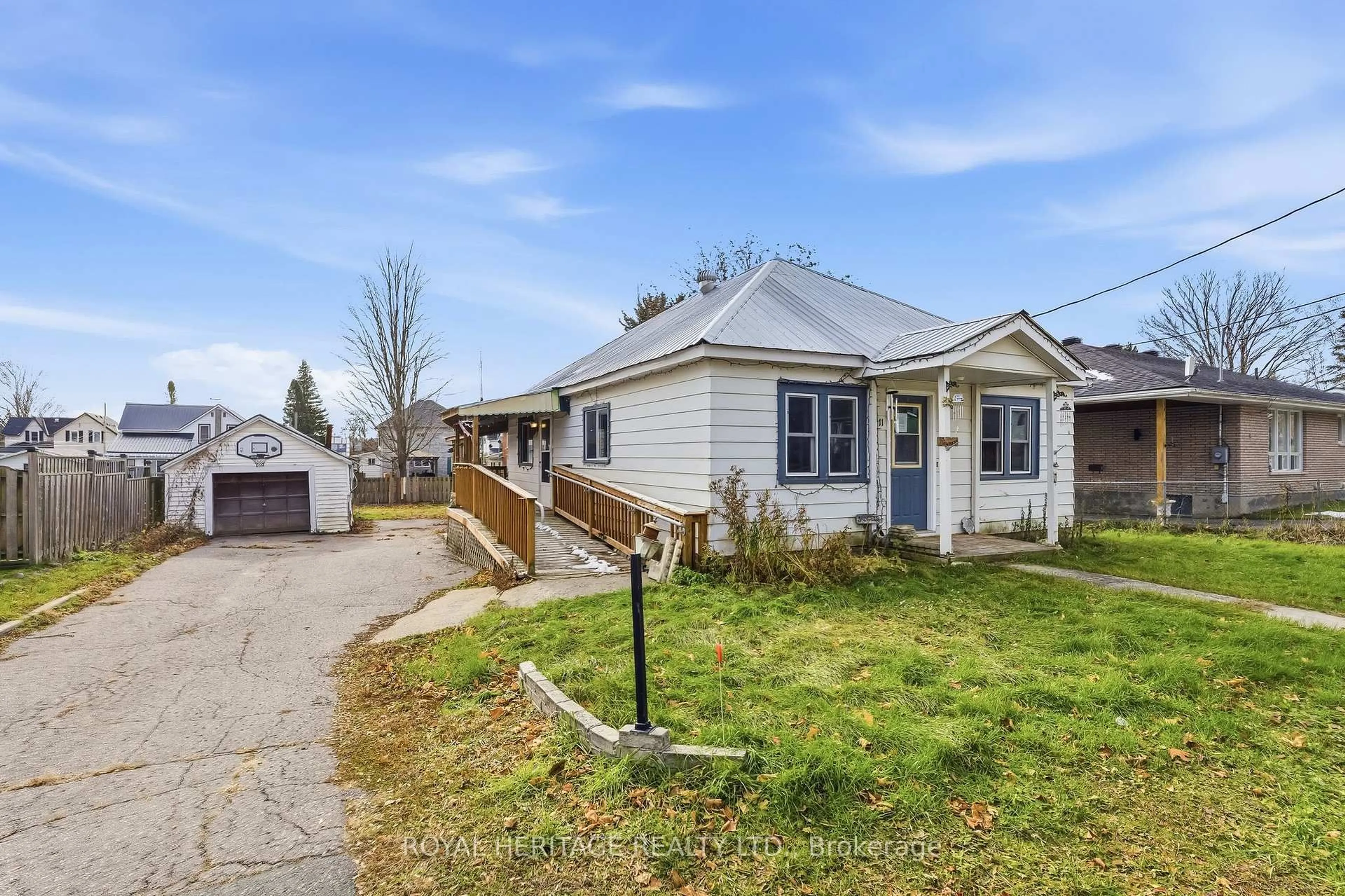 A pic from outside/outdoor area/front of a property/back of a property/a pic from drone, street for 11 Donald St, Havelock-Belmont-Methuen Ontario K0L 1Z0