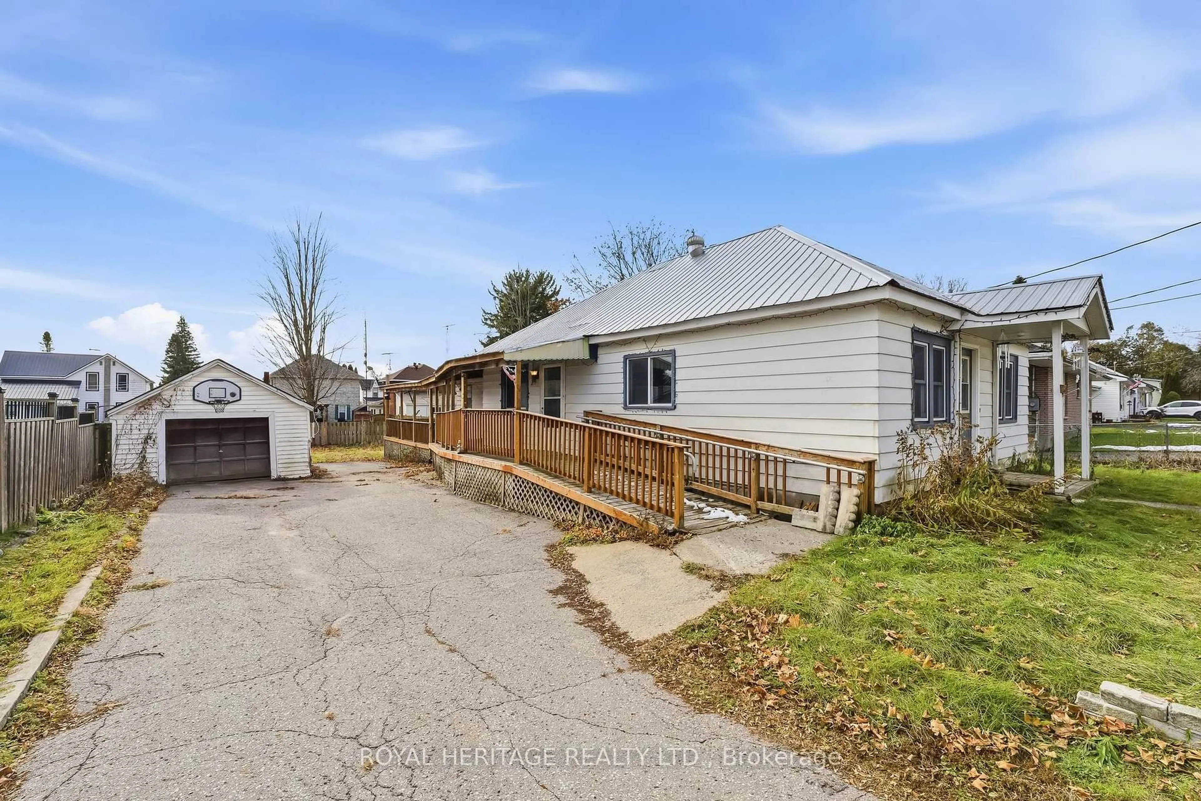 A pic from outside/outdoor area/front of a property/back of a property/a pic from drone, street for 11 Donald St, Havelock-Belmont-Methuen Ontario K0L 1Z0