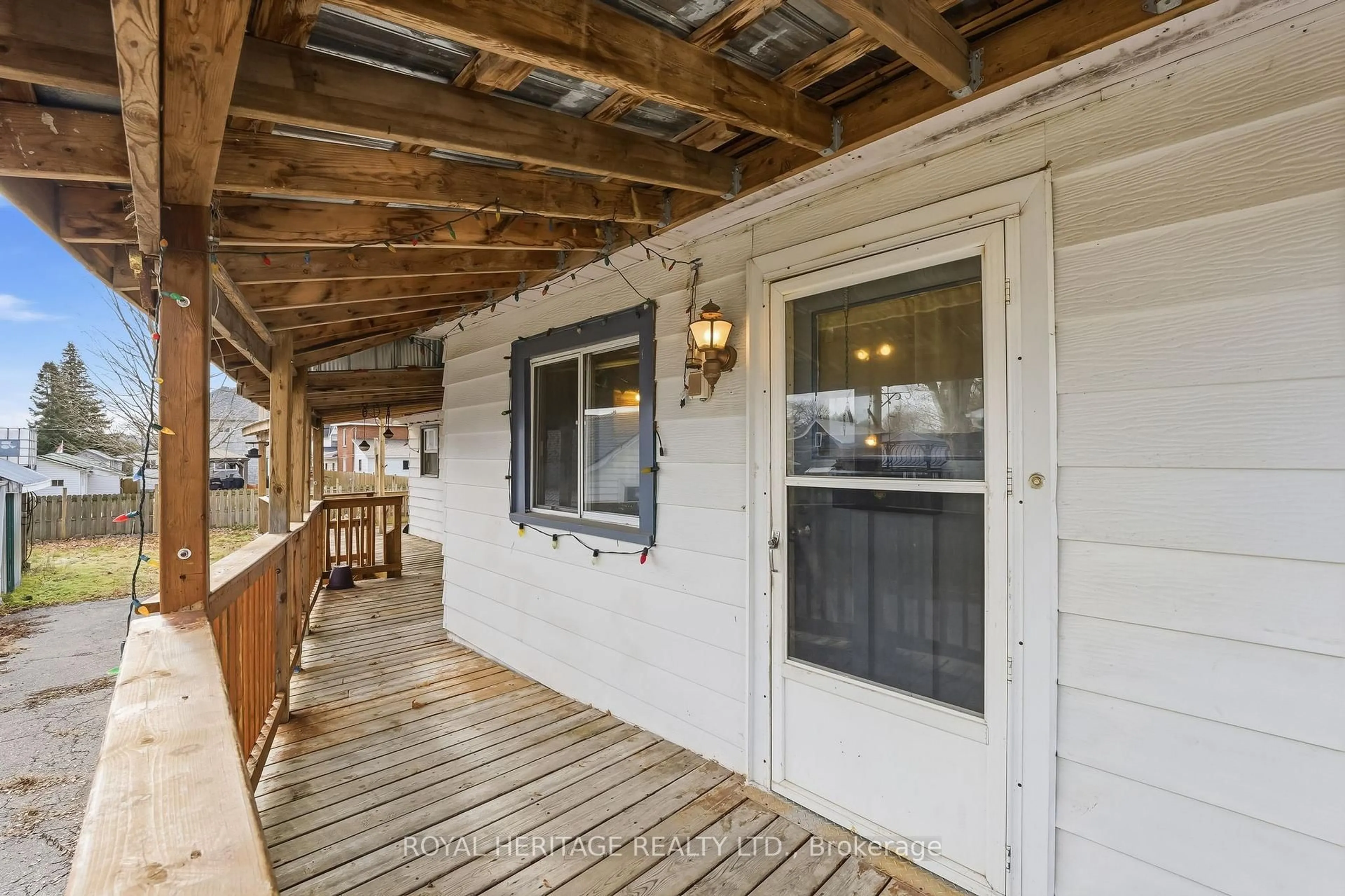 Patio, street for 11 Donald St, Havelock-Belmont-Methuen Ontario K0L 1Z0