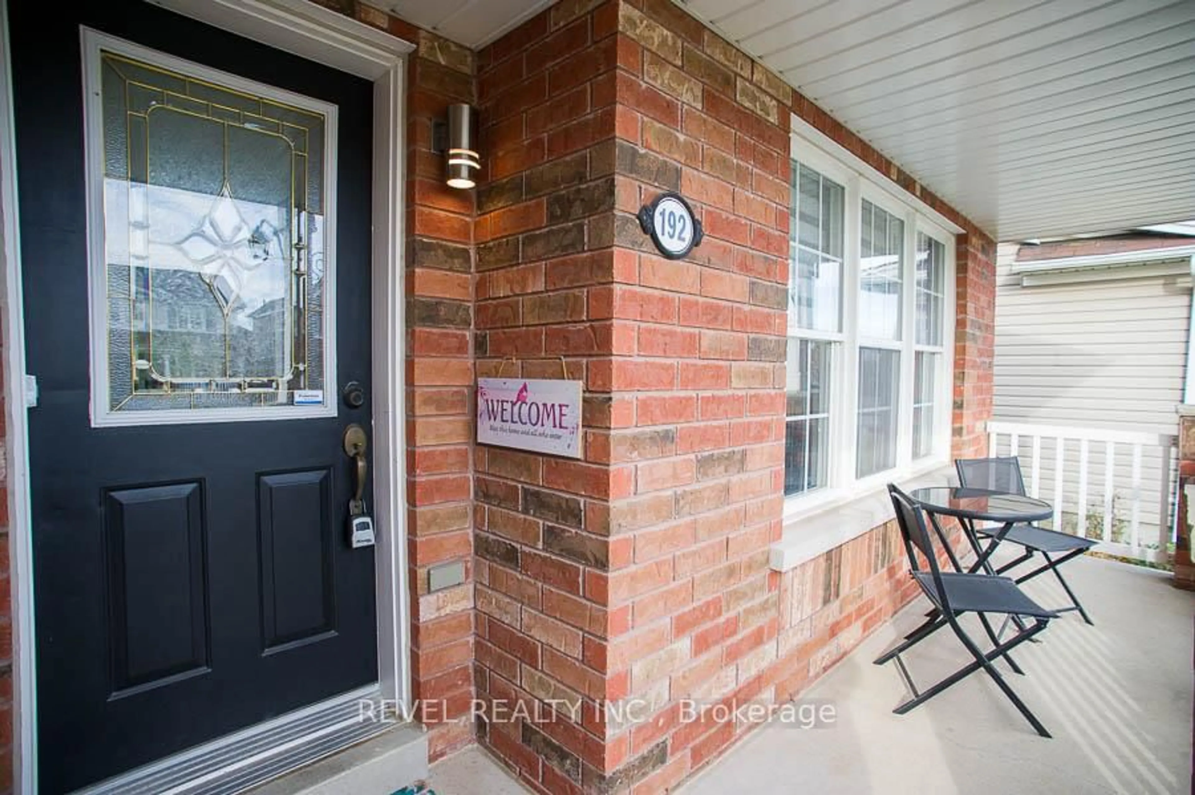 Indoor entryway for 192 Osborn Ave, Brantford Ontario N3T 6S7
