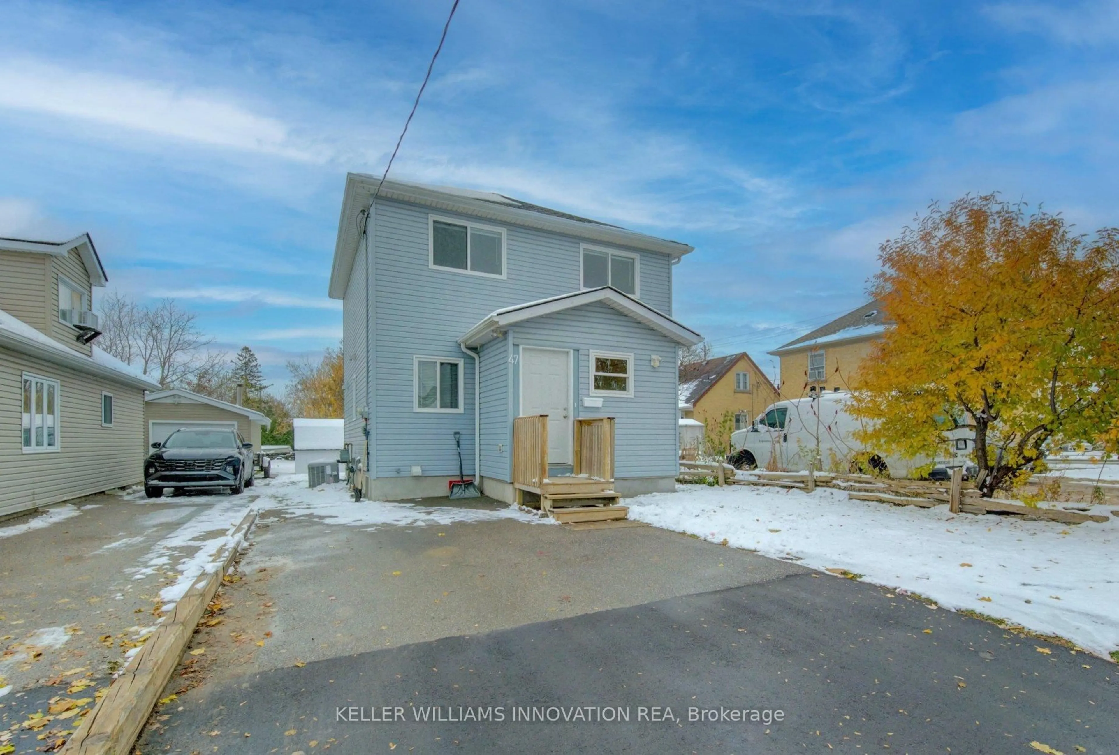 A pic from outside/outdoor area/front of a property/back of a property/a pic from drone, street for 47 Broadview Ave, Kitchener Ontario N2A 1X8