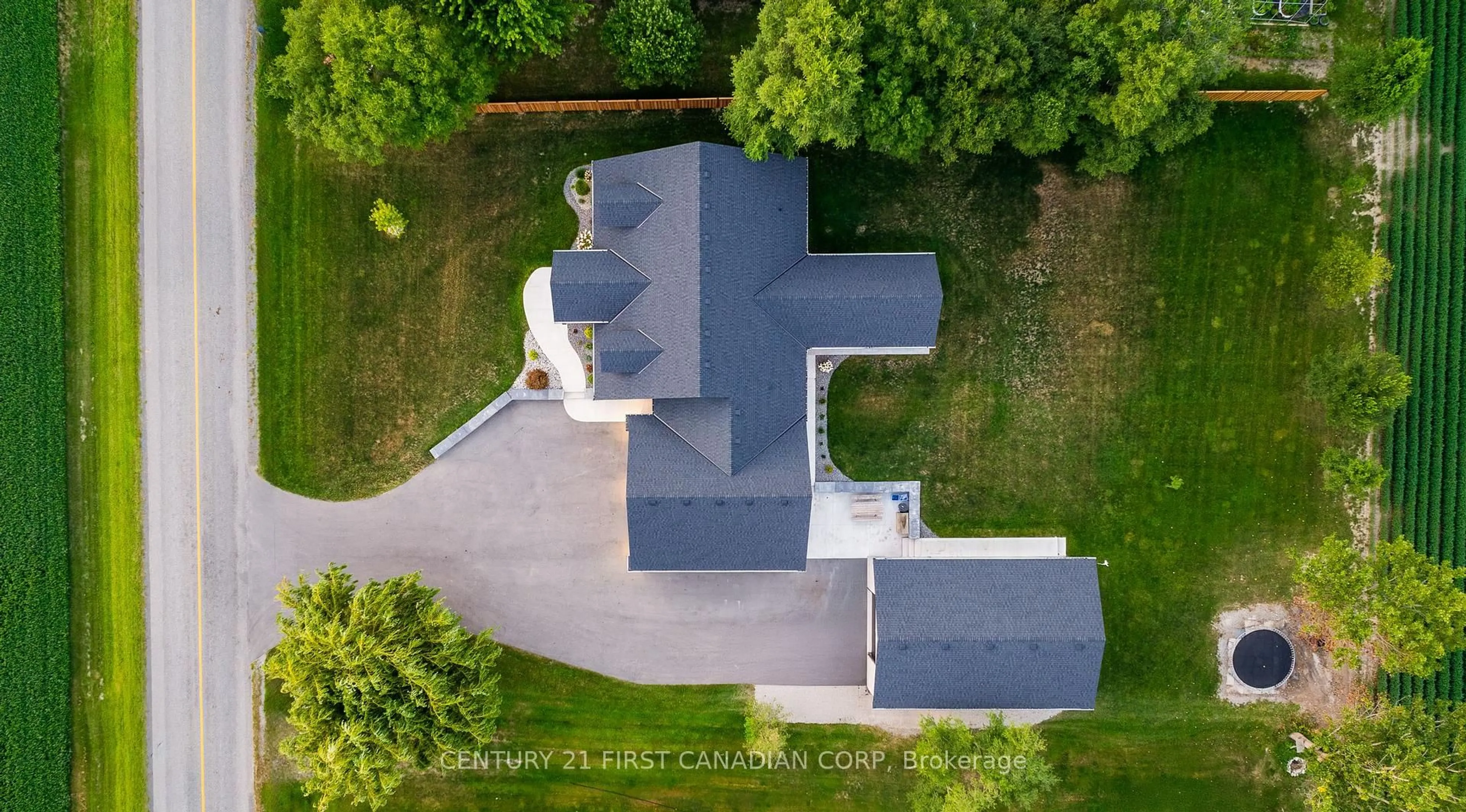 A pic from outside/outdoor area/front of a property/back of a property/a pic from drone, building for 8848 Walker Rd, Malahide Ontario N5H 2R1