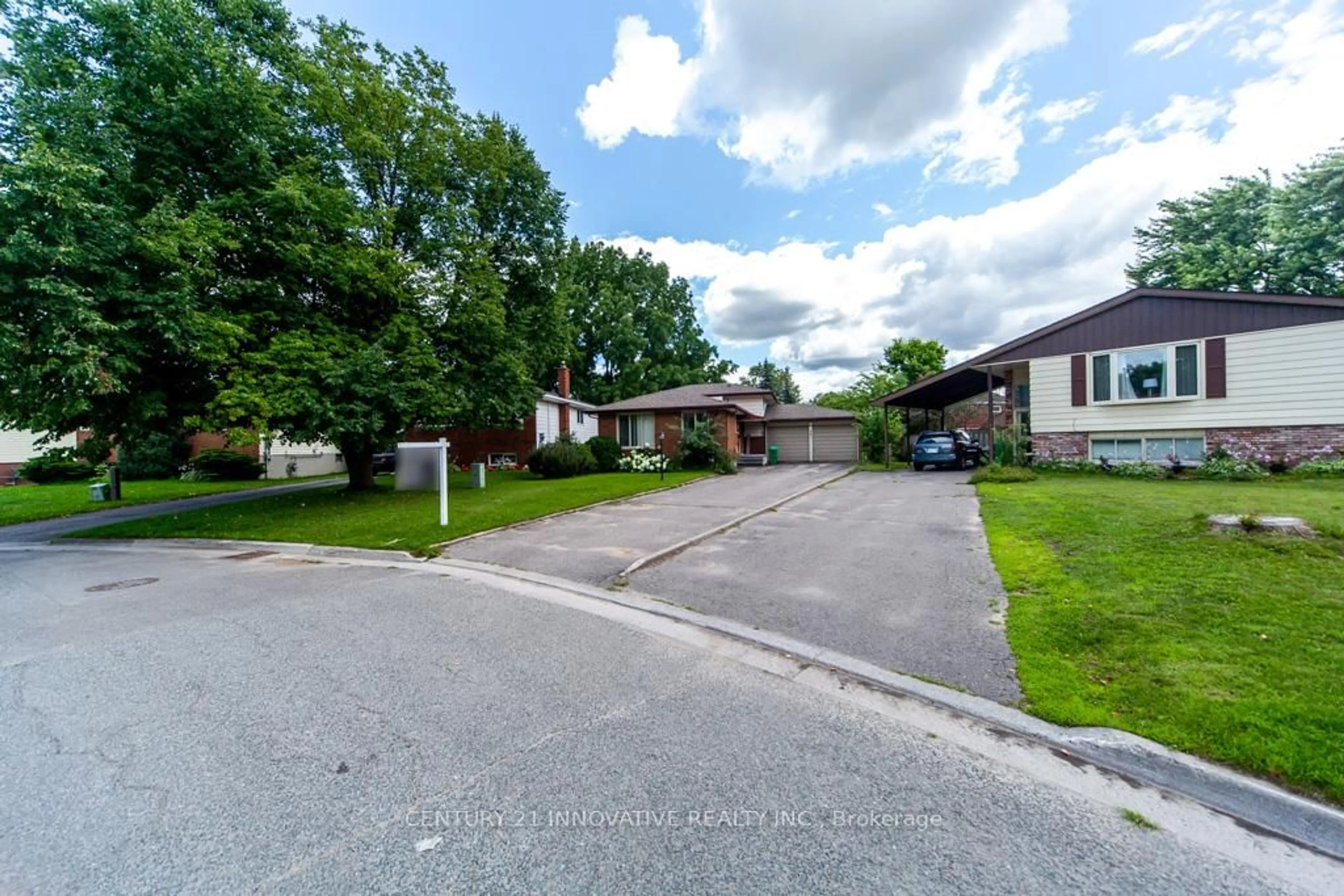 A pic from outside/outdoor area/front of a property/back of a property/a pic from drone, street for 501 Barnes Cres, Peterborough Ontario K9J 7Z2
