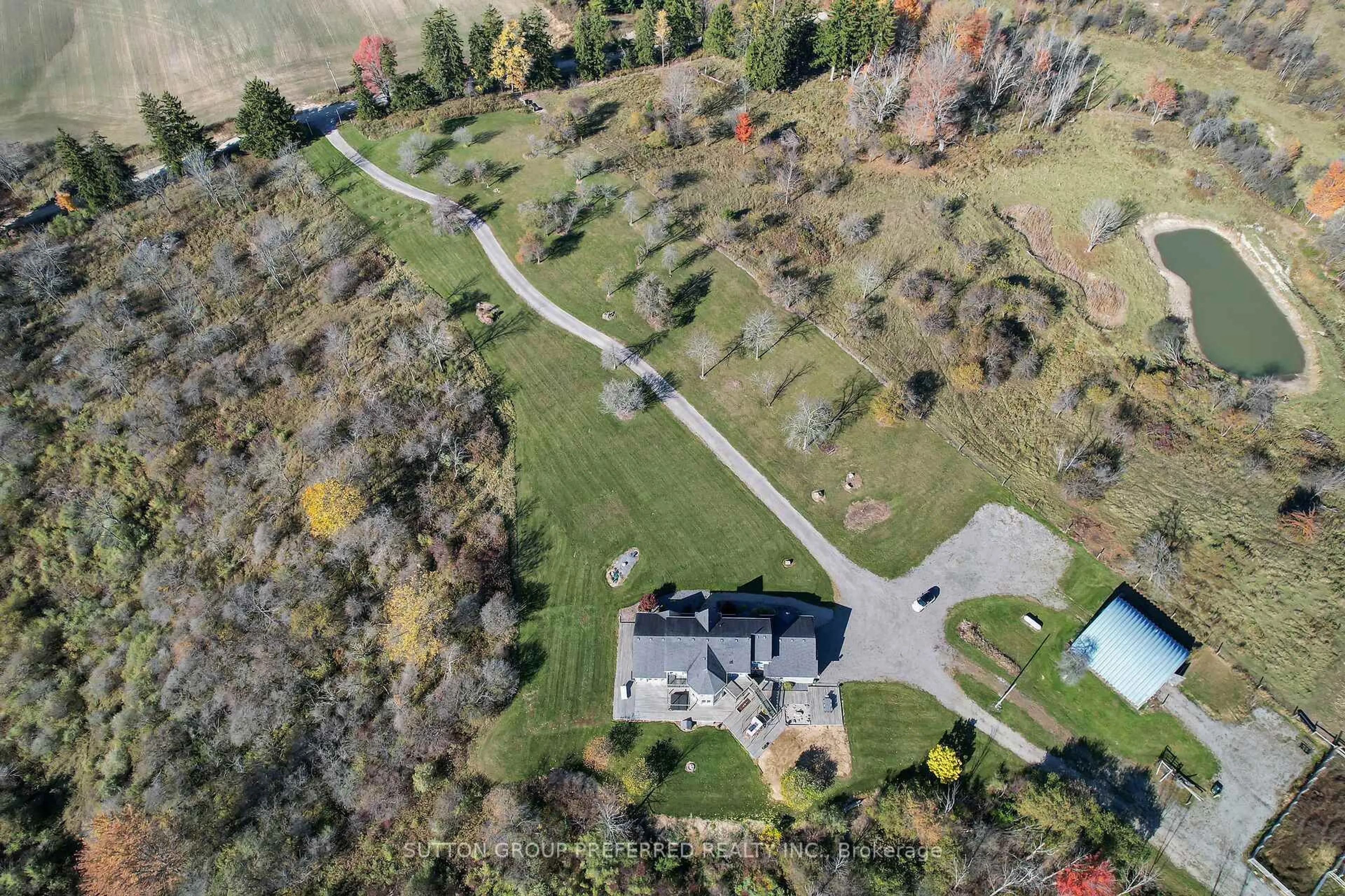 A pic from outside/outdoor area/front of a property/back of a property/a pic from drone, unknown for 32439 WALNUT Line, Dutton/Dunwich Ontario N0L 1J0